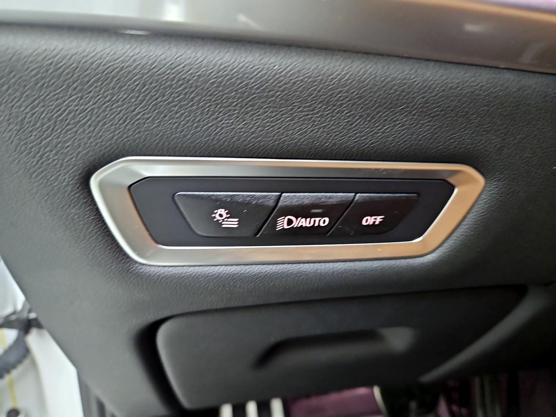 Thumbnail: 2024 BMW X7 - 13