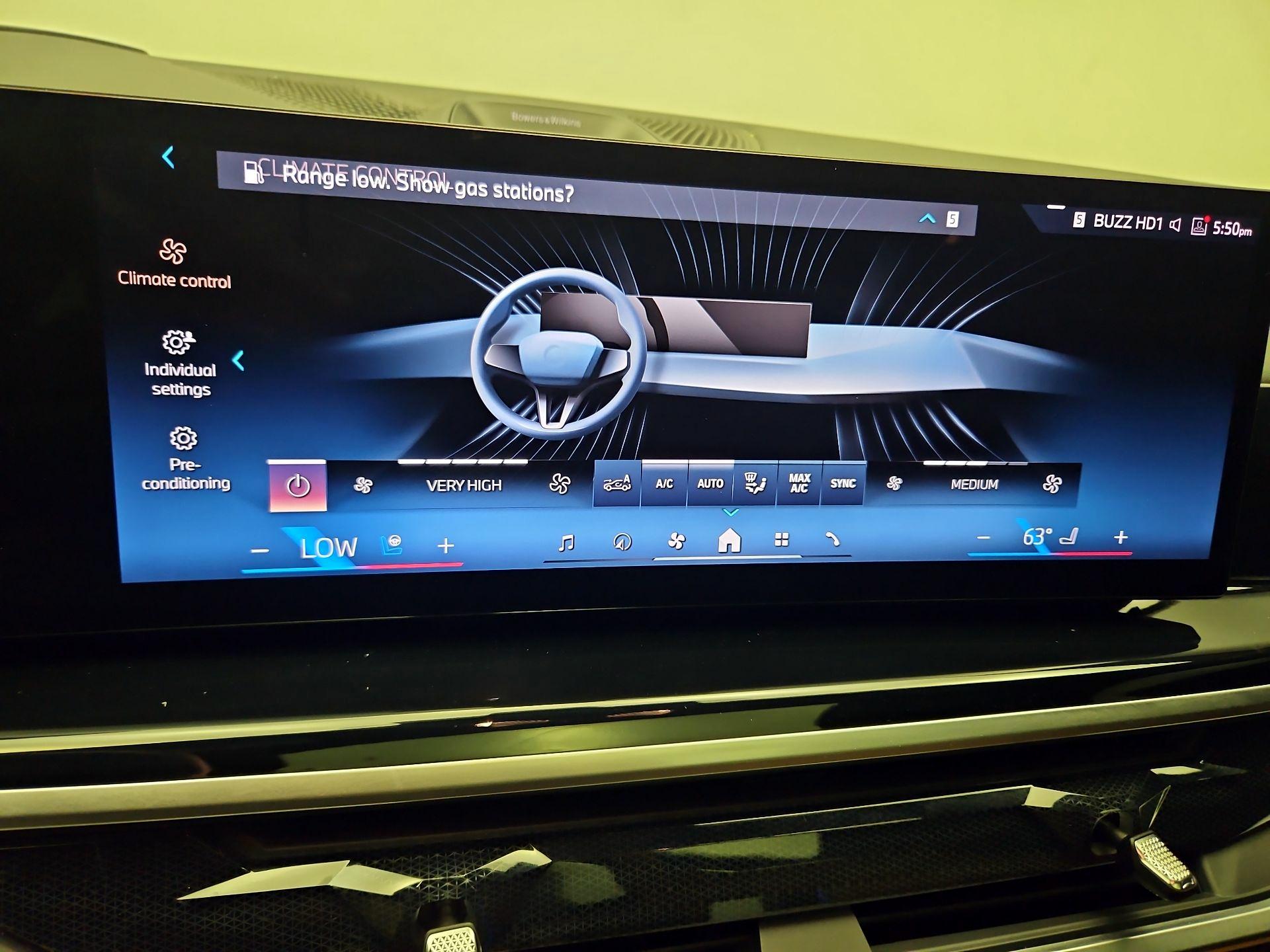 Thumbnail: 2024 BMW X7 - 17