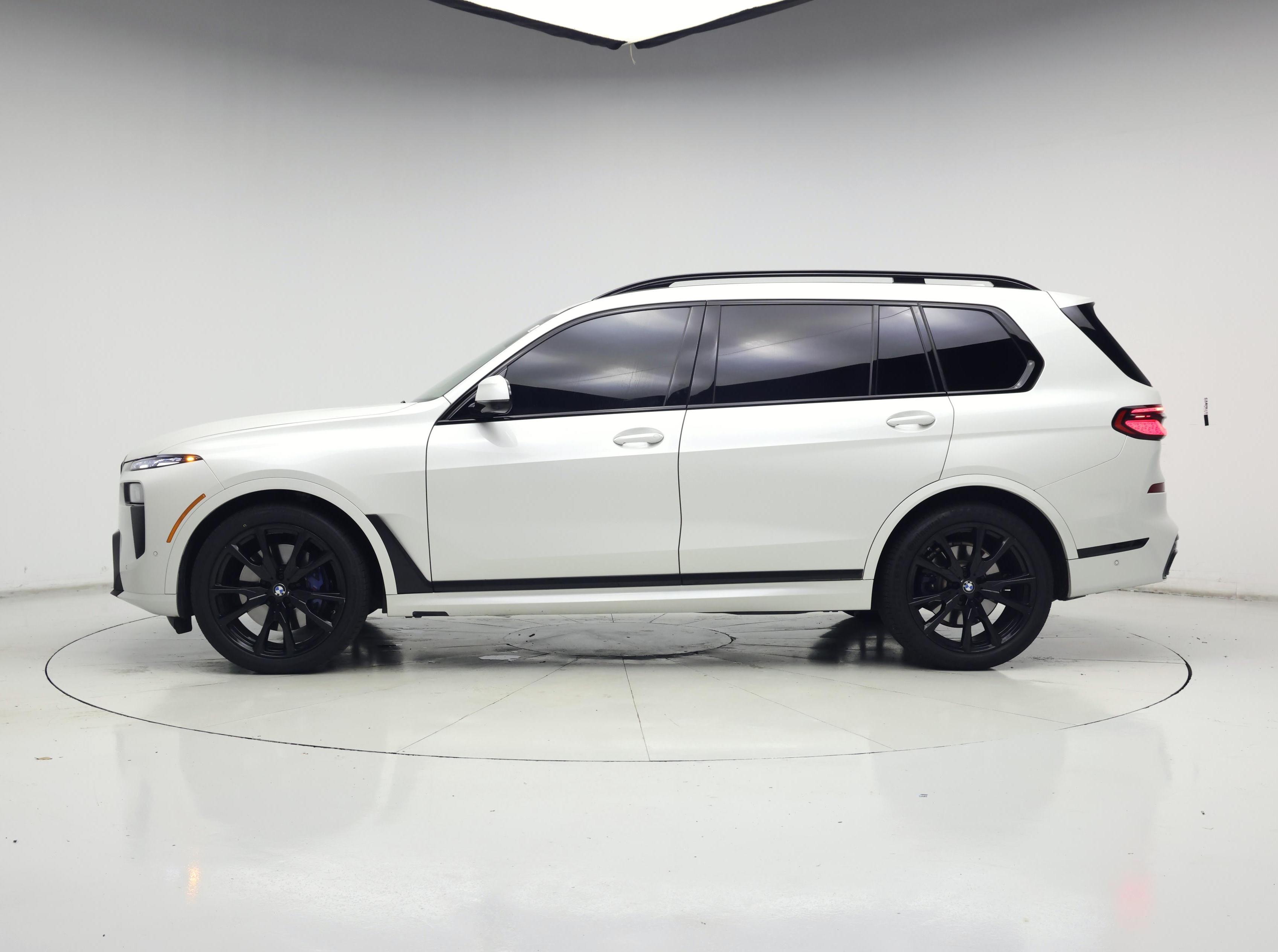Thumbnail: 2024 BMW X7 - 3