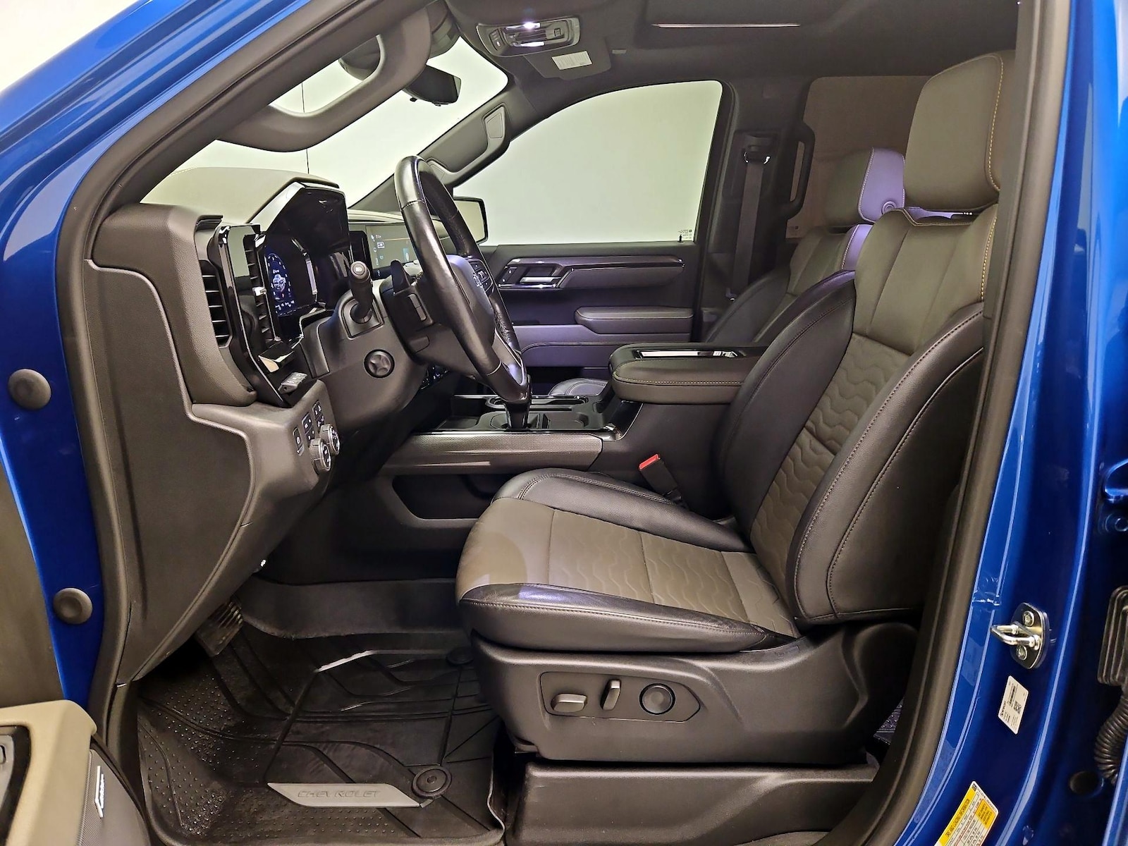2022 Chevrolet Silverado 1500 ZR2 - Photo 12