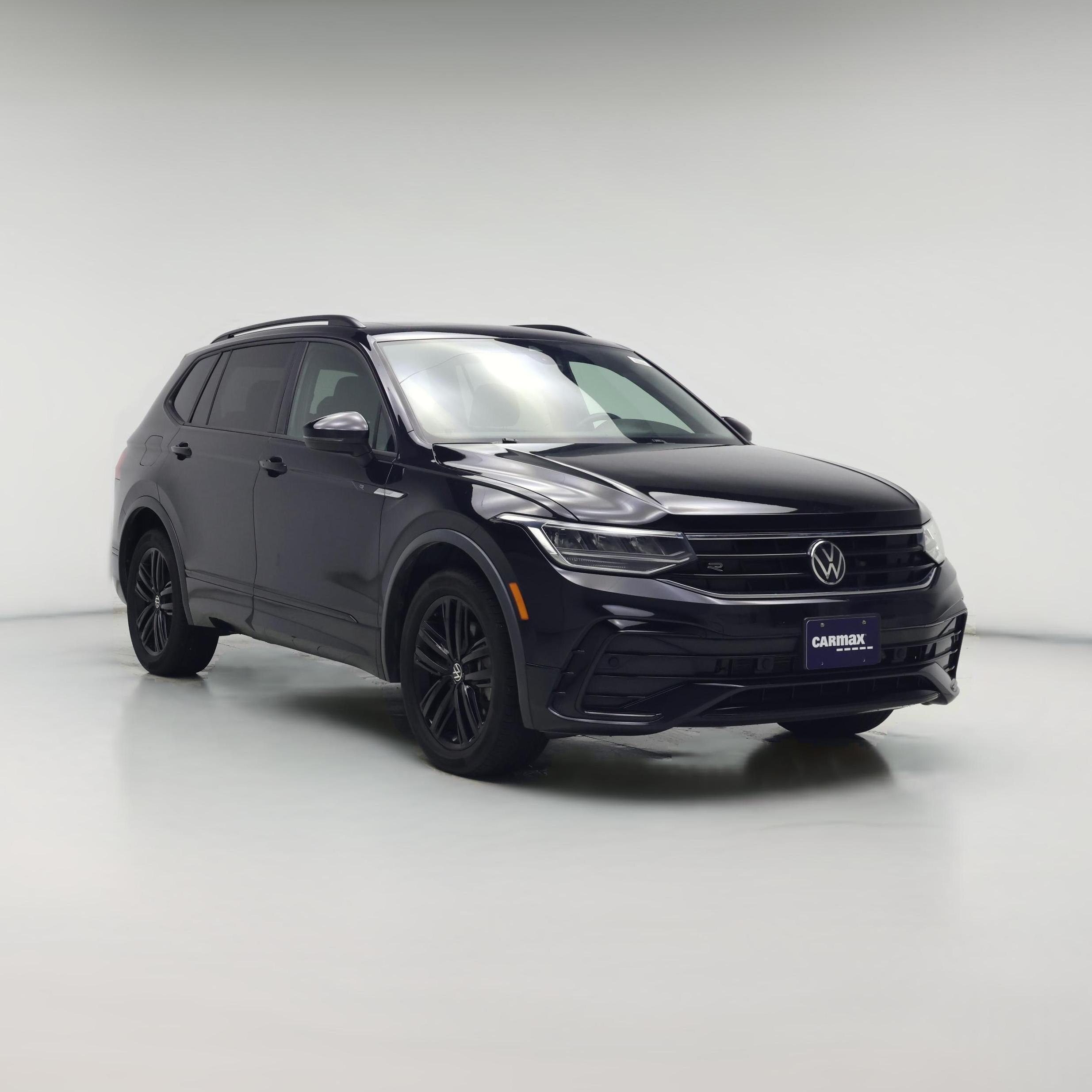 Thumbnail: 2022 Volkswagen Tiguan - 1