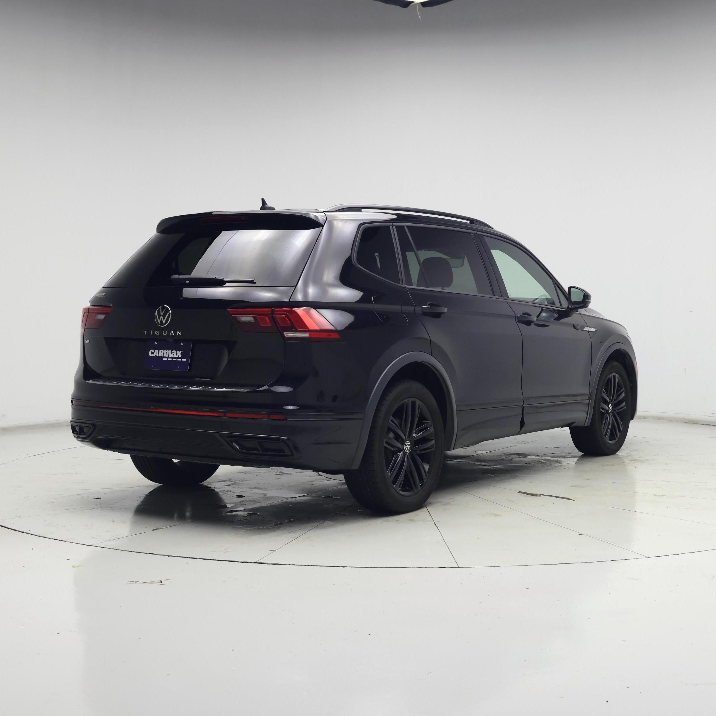 Thumbnail: 2022 Volkswagen Tiguan - 8