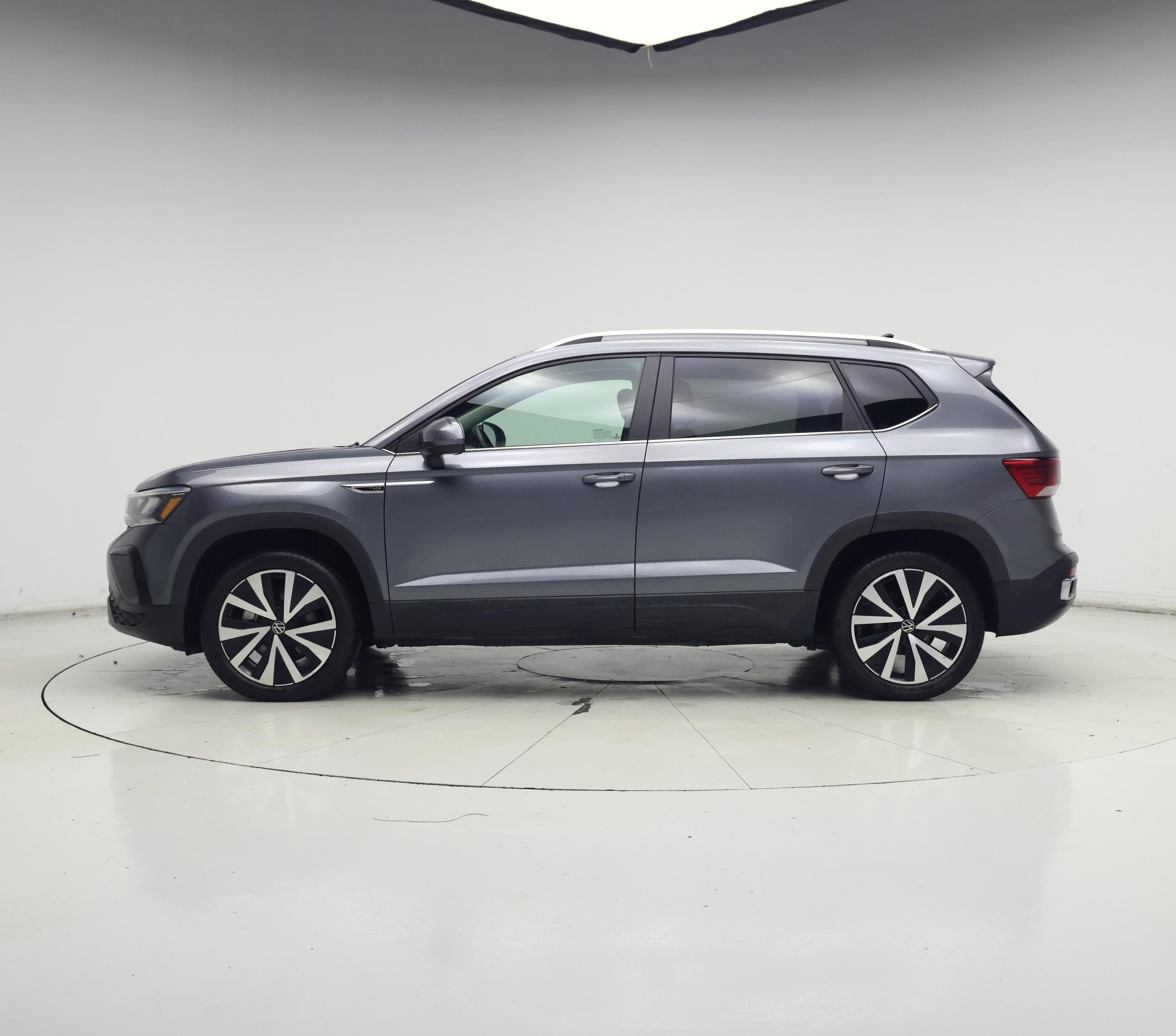 Thumbnail: 2022 Volkswagen Taos - 3