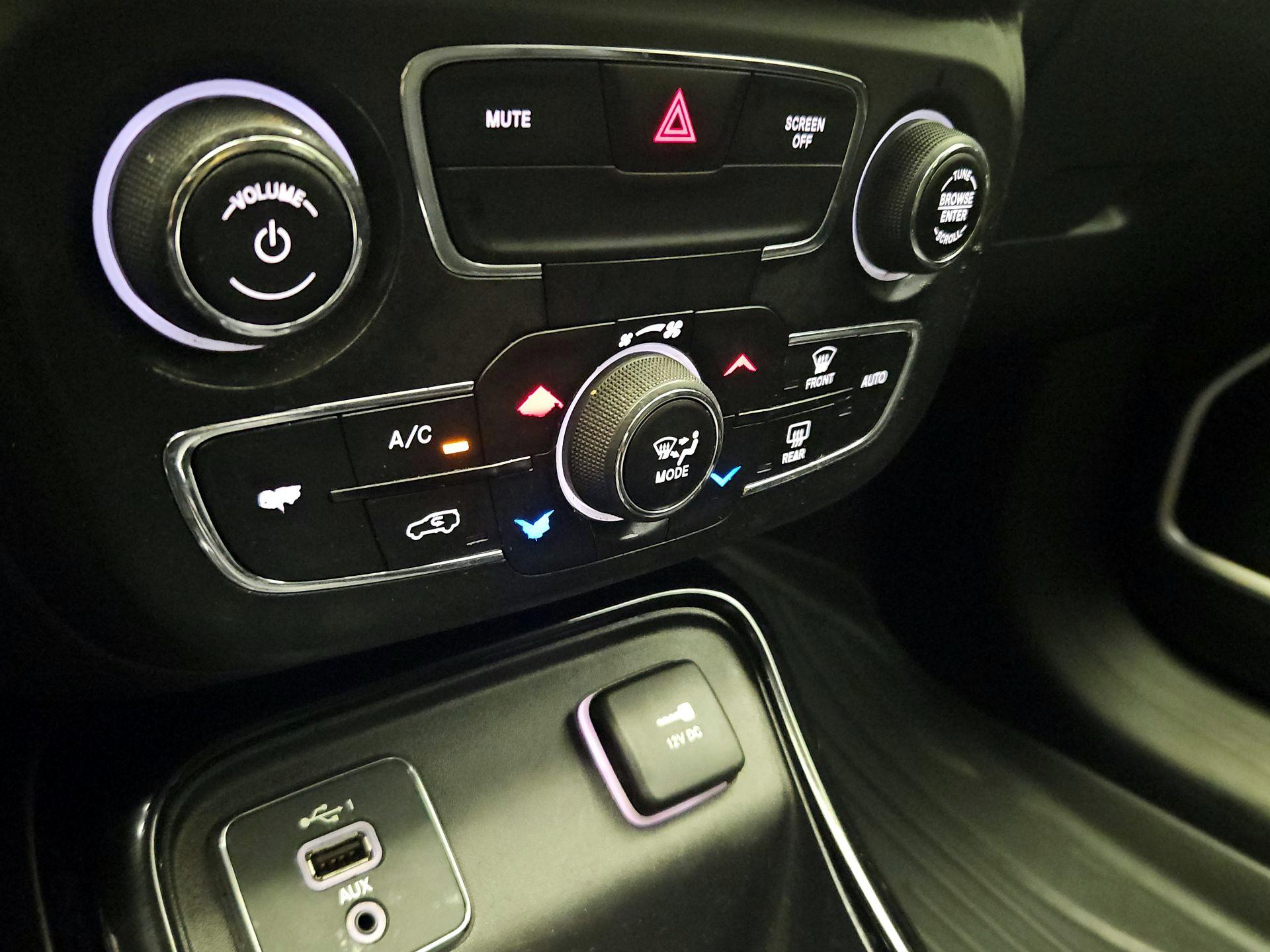 Thumbnail: 2020 Jeep Compass - 16