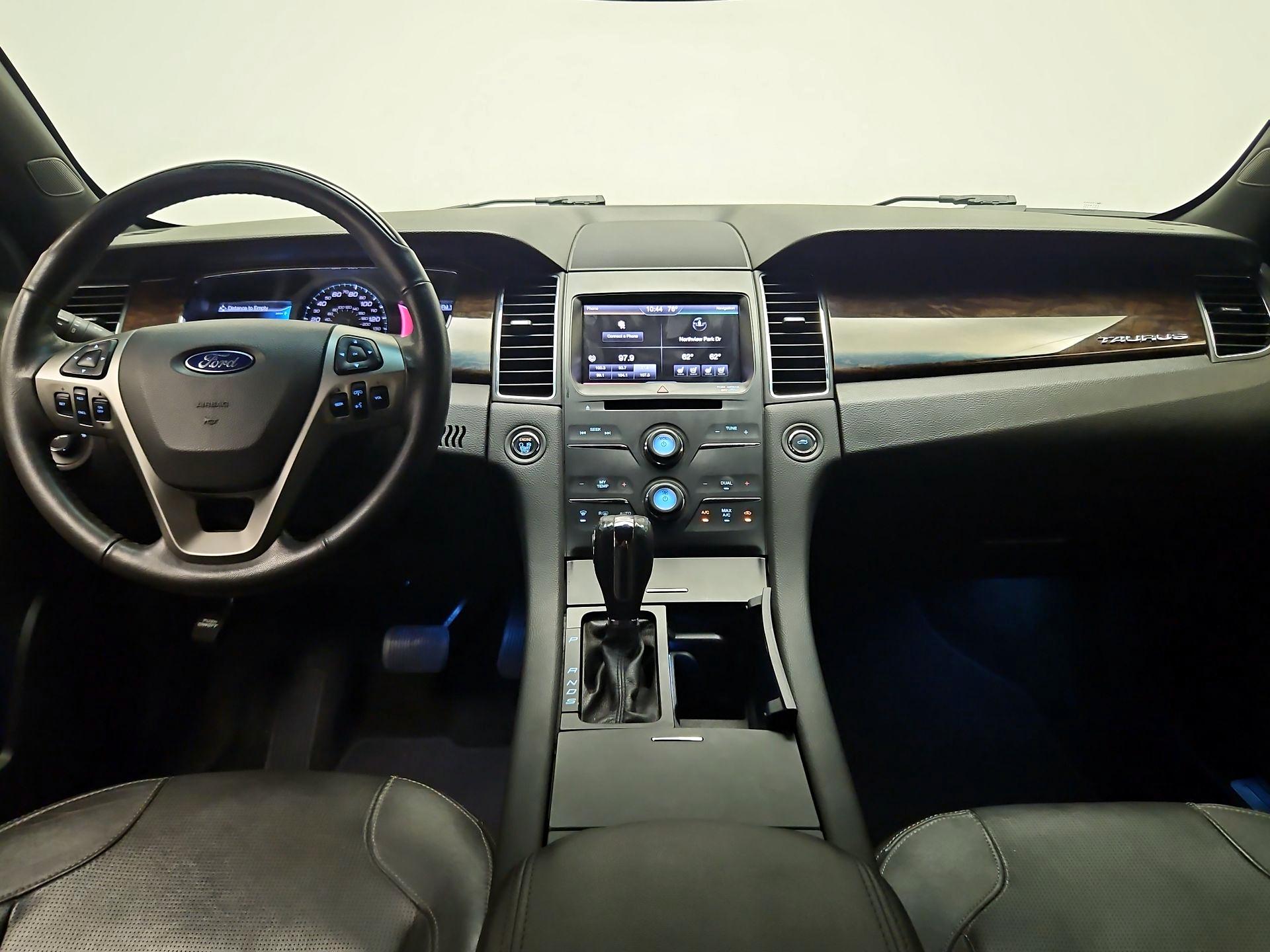 Thumbnail: 2015 Ford Taurus - 9
