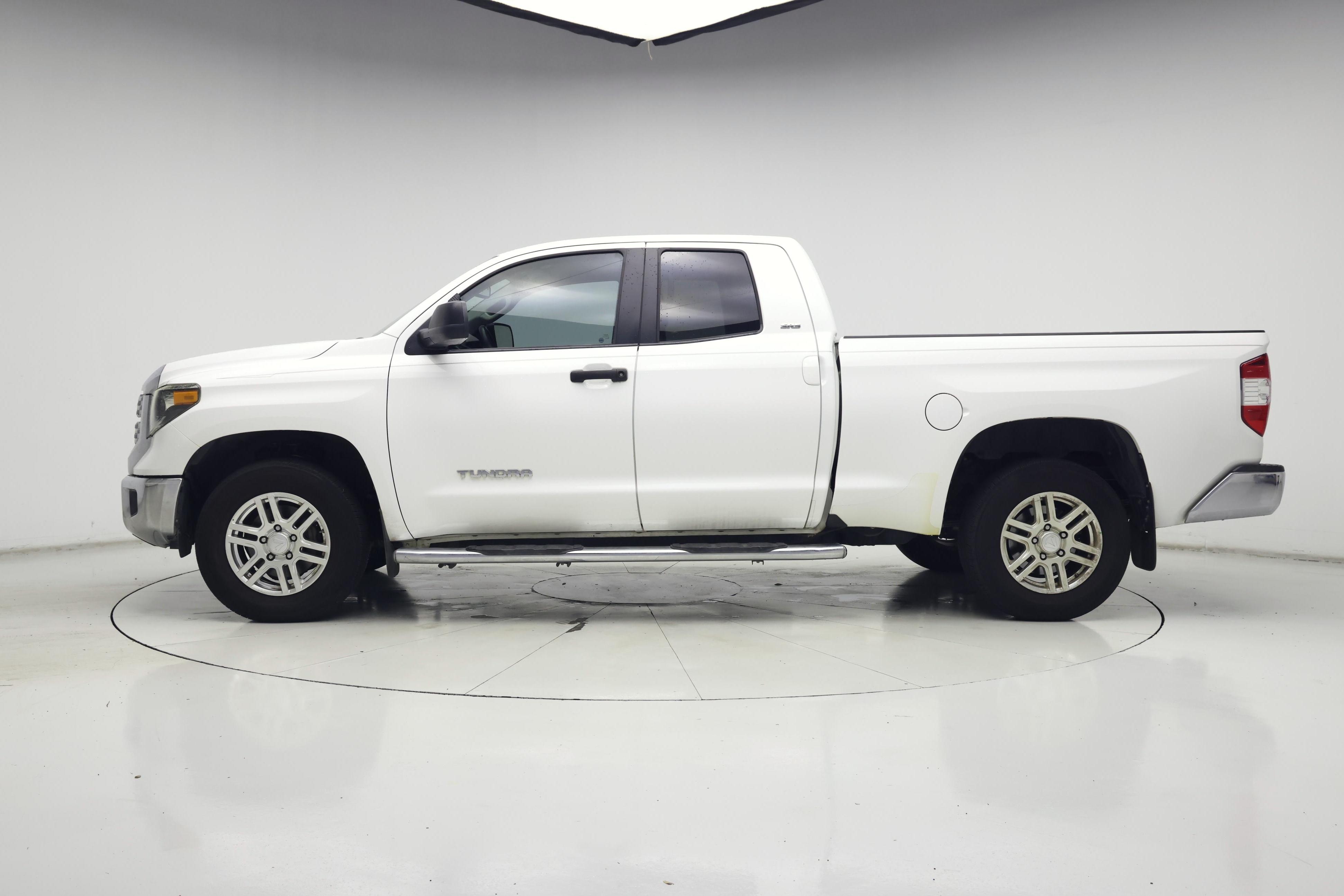 Thumbnail: 2019 Toyota Tundra - 3