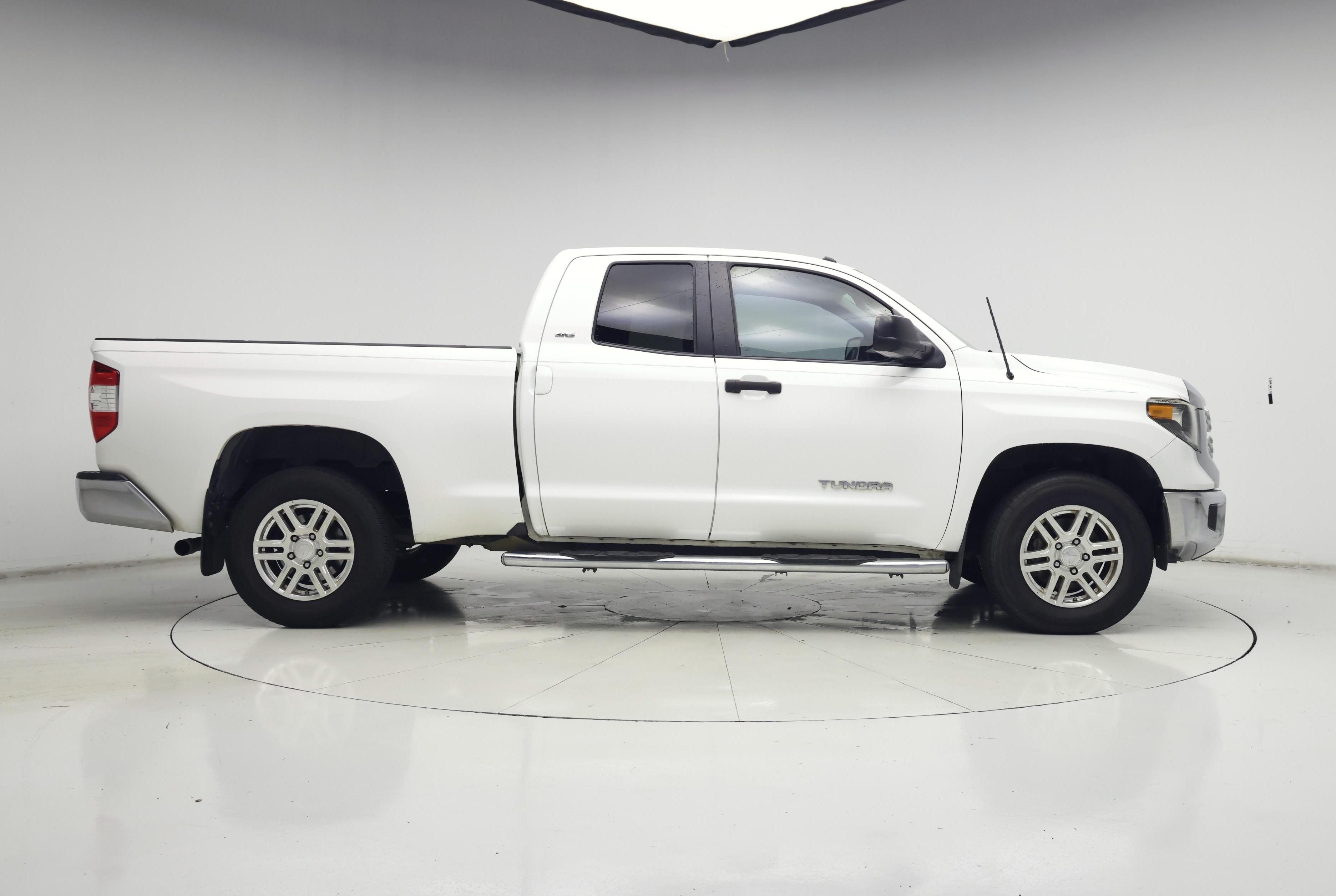 Thumbnail: 2019 Toyota Tundra - 7