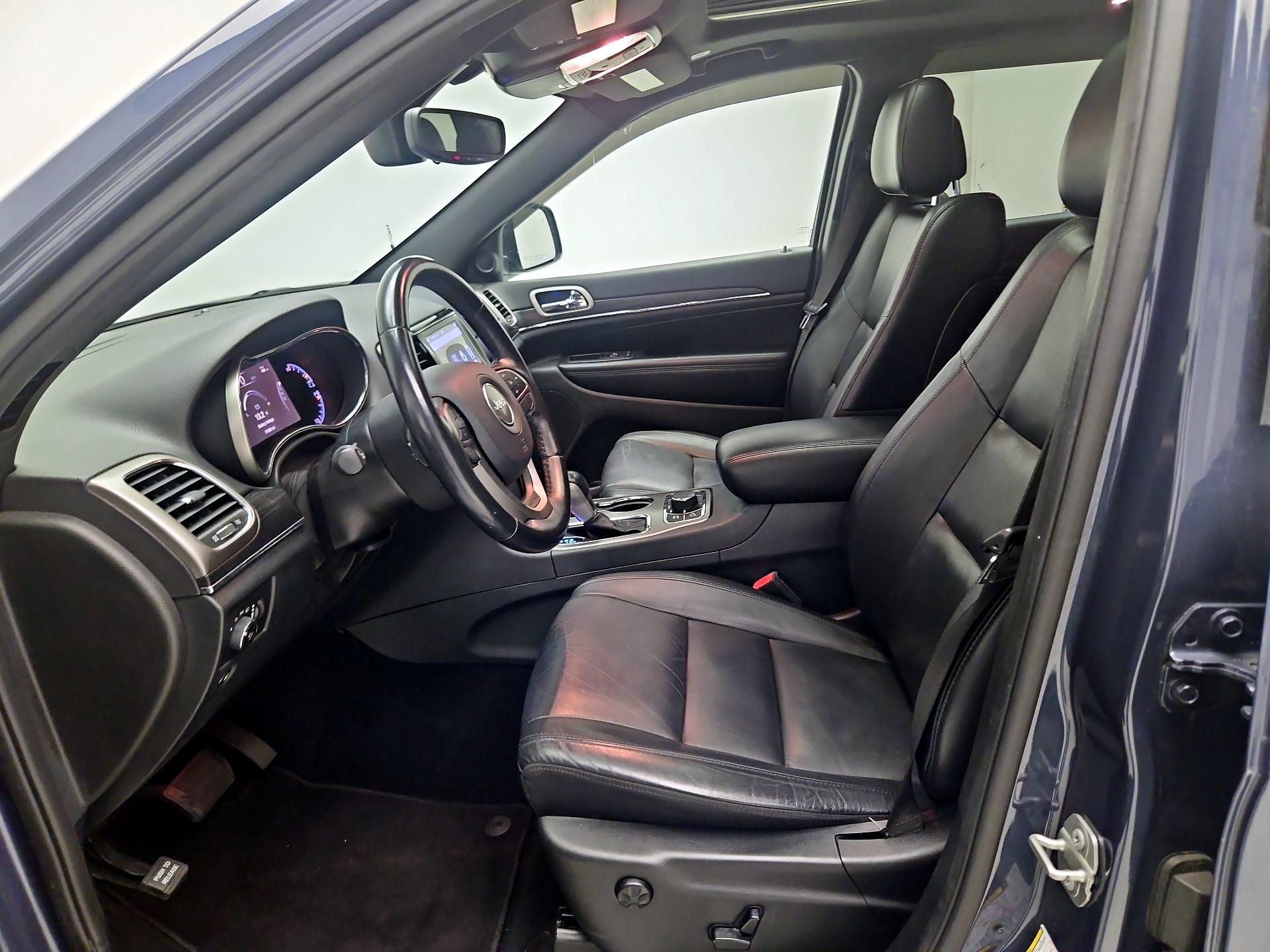 Thumbnail: 2020 Jeep Grand Cherokee - 11