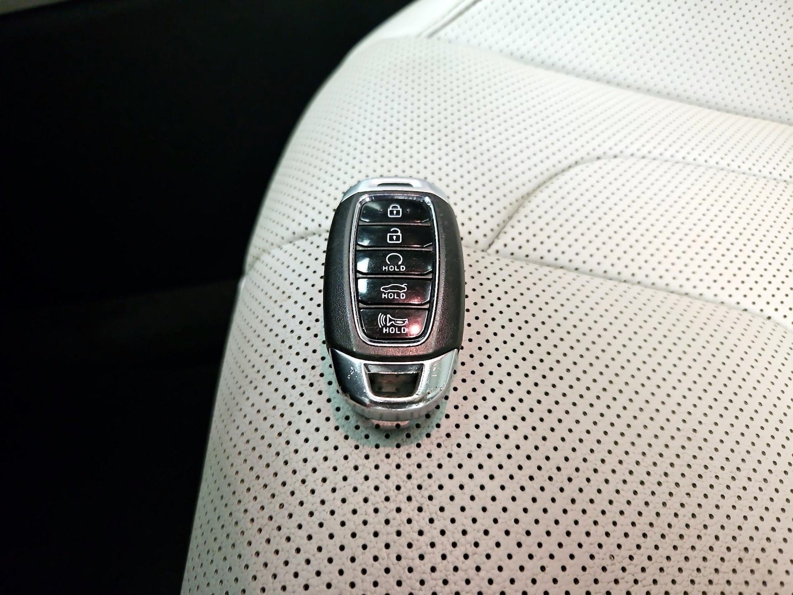 2021 Hyundai Elantra Limited - Photo 25