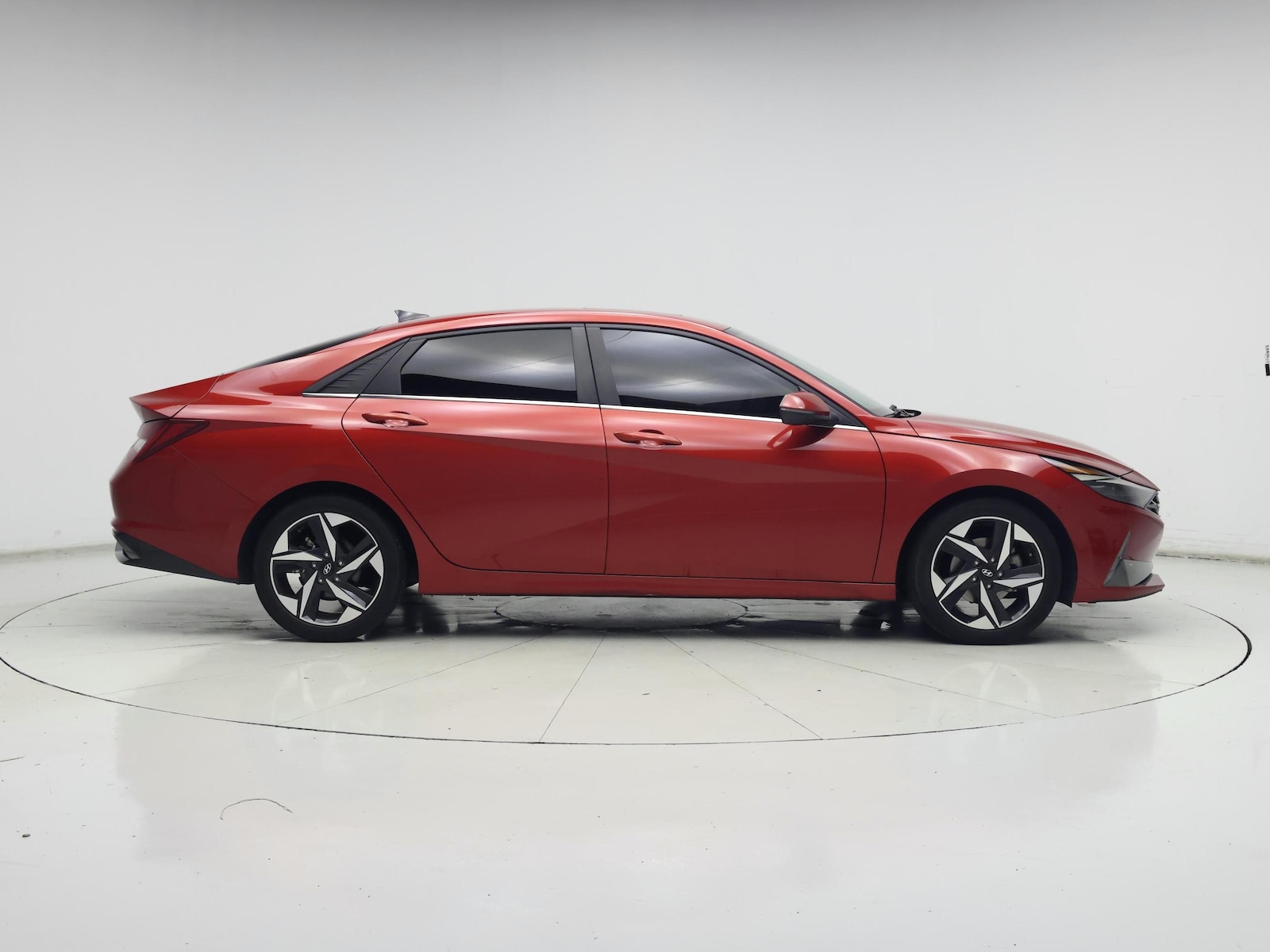 2021 Hyundai Elantra Limited - Photo 8