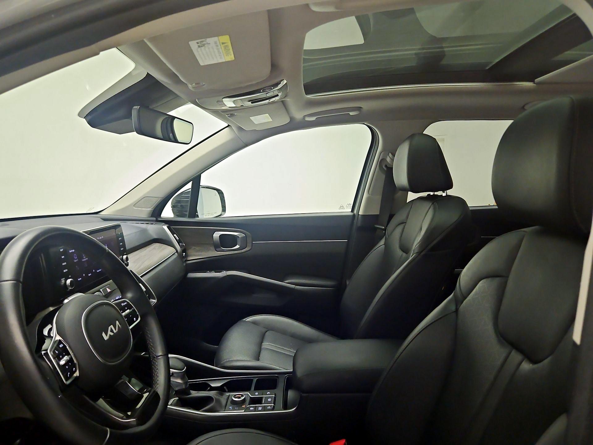 Thumbnail: 2023 Kia Sorento - 20