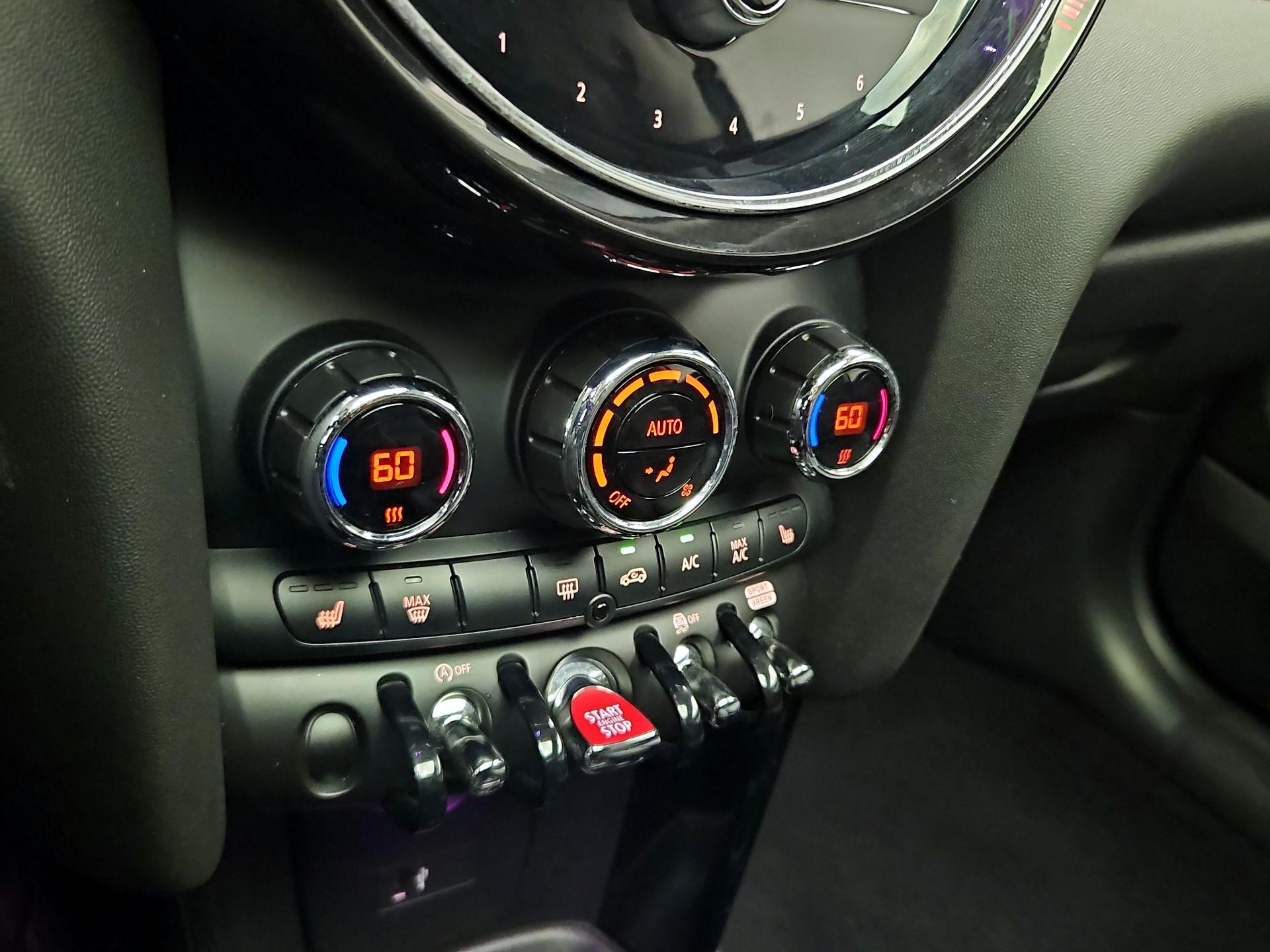 Thumbnail: 2023 MINI Cooper Hardtop - 17