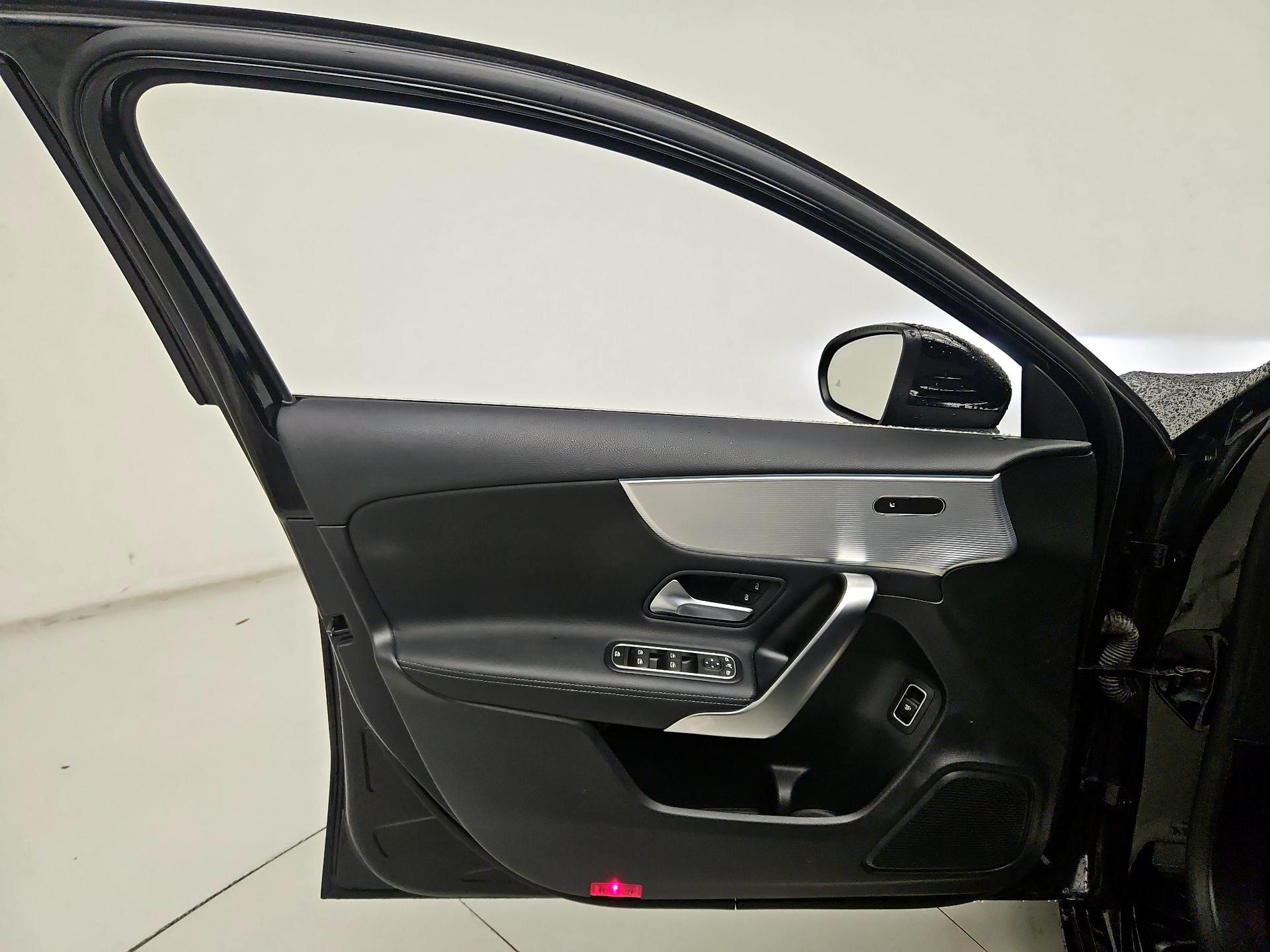 Thumbnail: 2022 Mercedes-Benz A-Class - 12