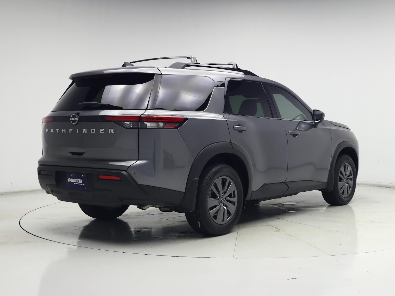 2025 Nissan Pathfinder SV - Photo 9