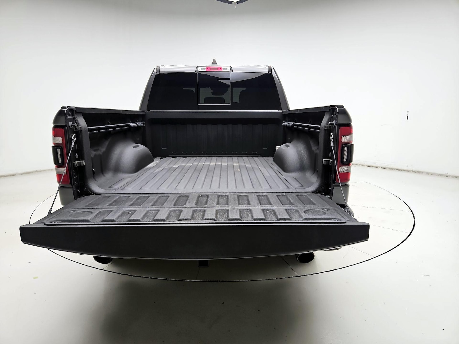 2021 RAM Ram 1500 Pickup Laramie - Photo 18