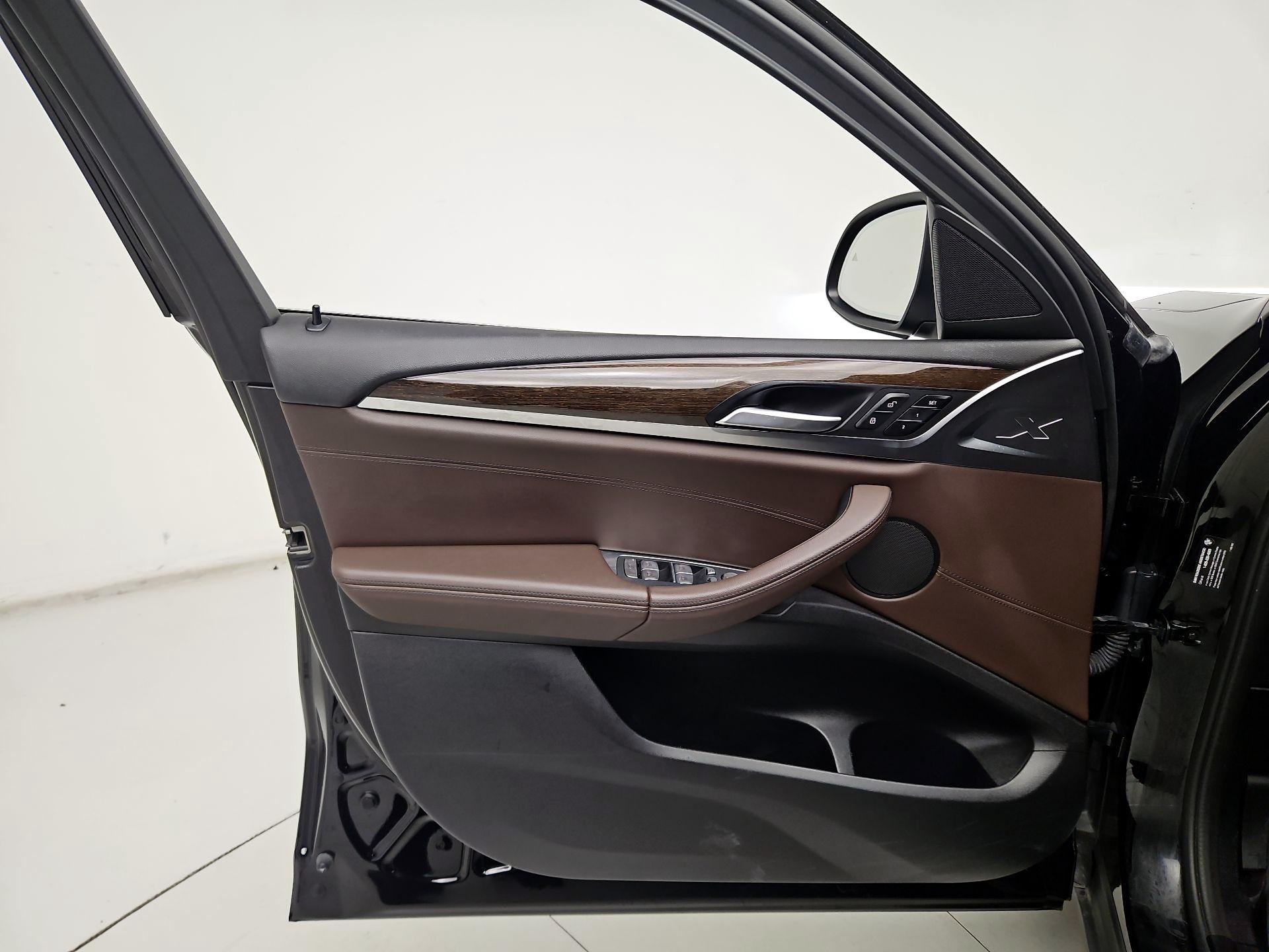 Thumbnail: 2022 BMW X4 - 12