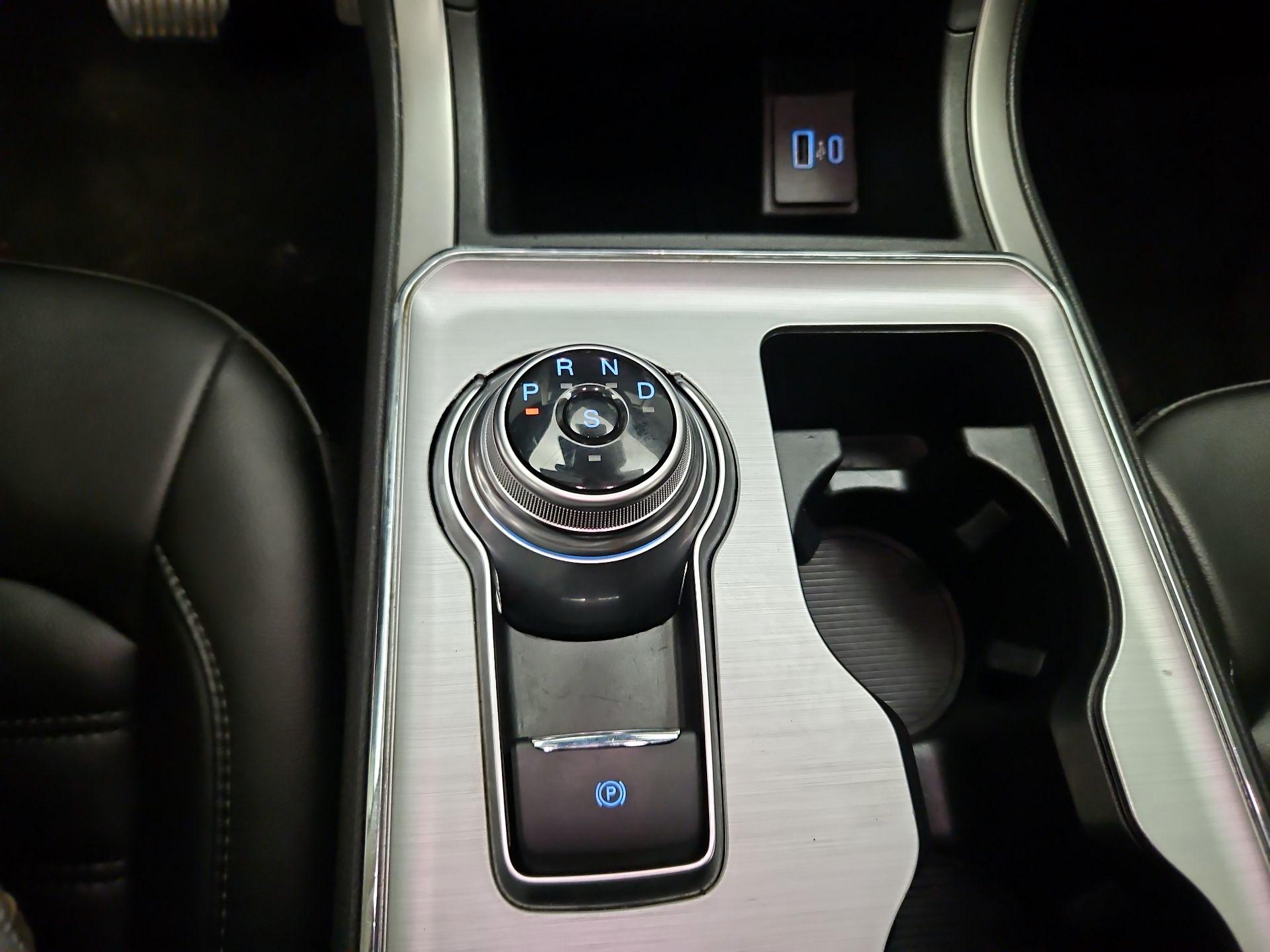 Thumbnail: 2022 Ford Edge - 17
