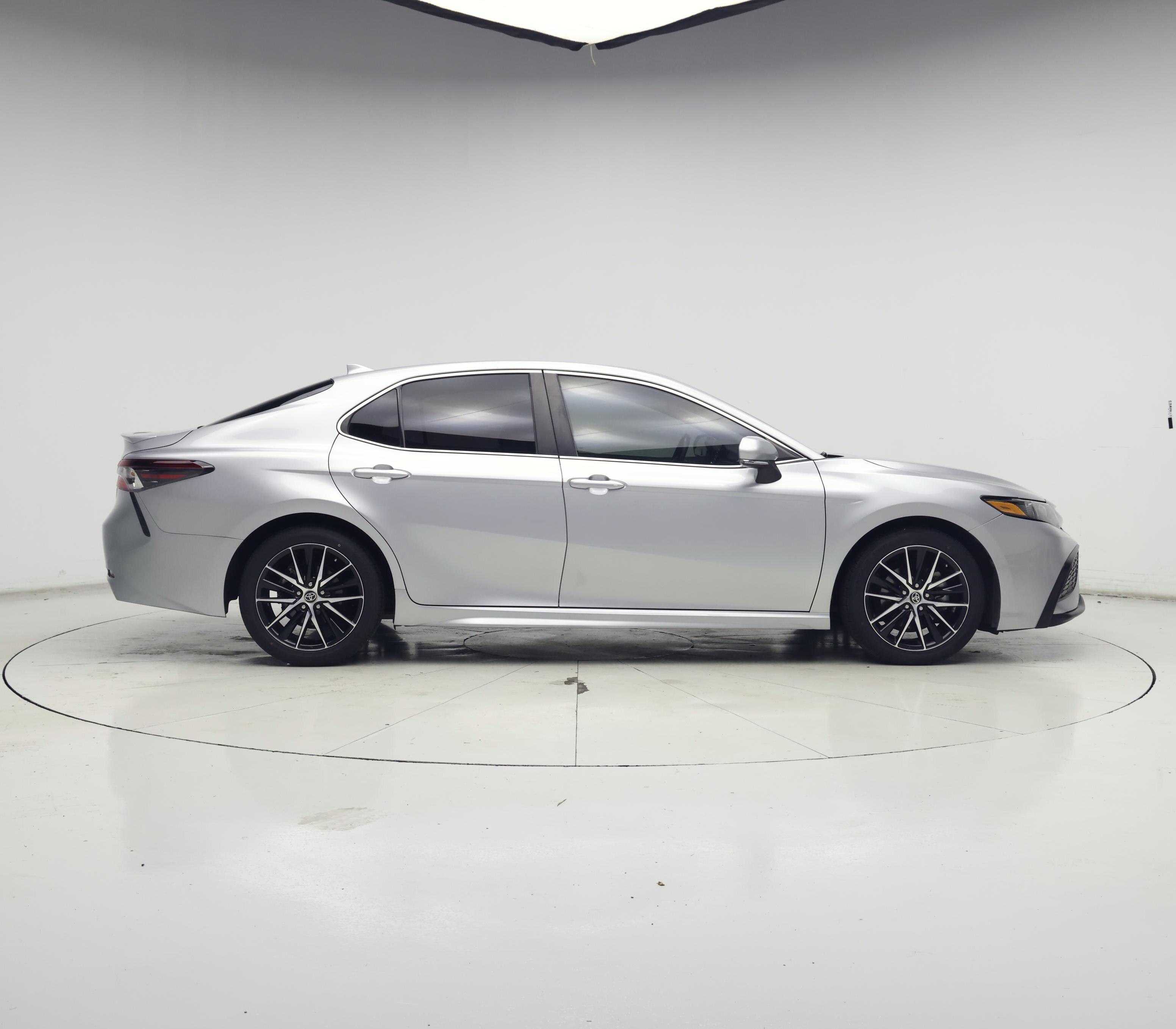 Thumbnail: 2022 Toyota Camry - 7