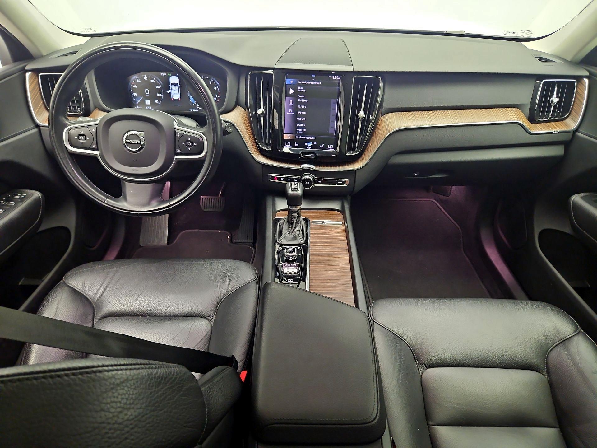 Thumbnail: 2021 Volvo XC60 - 9