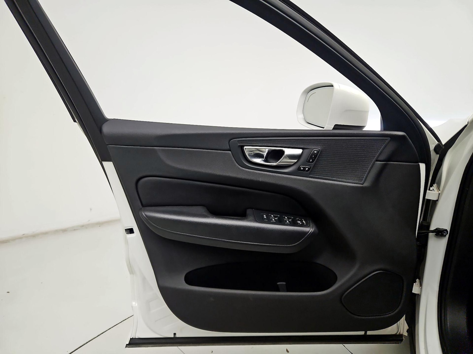 2021 Volvo XC60 Momentum - Photo 13