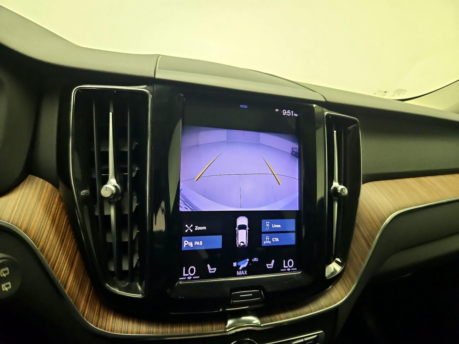 2021 Volvo XC60 Momentum - Photo 14