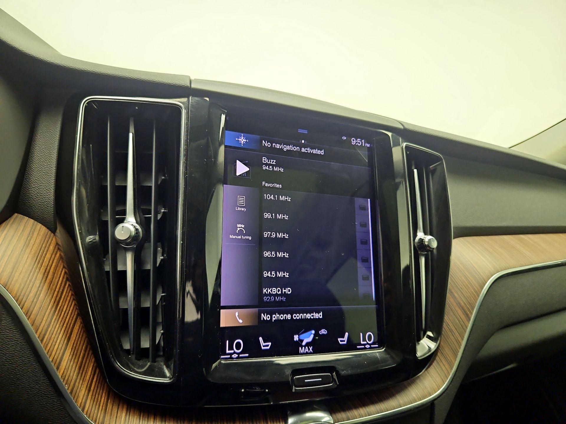 Thumbnail: 2021 Volvo XC60 - 14