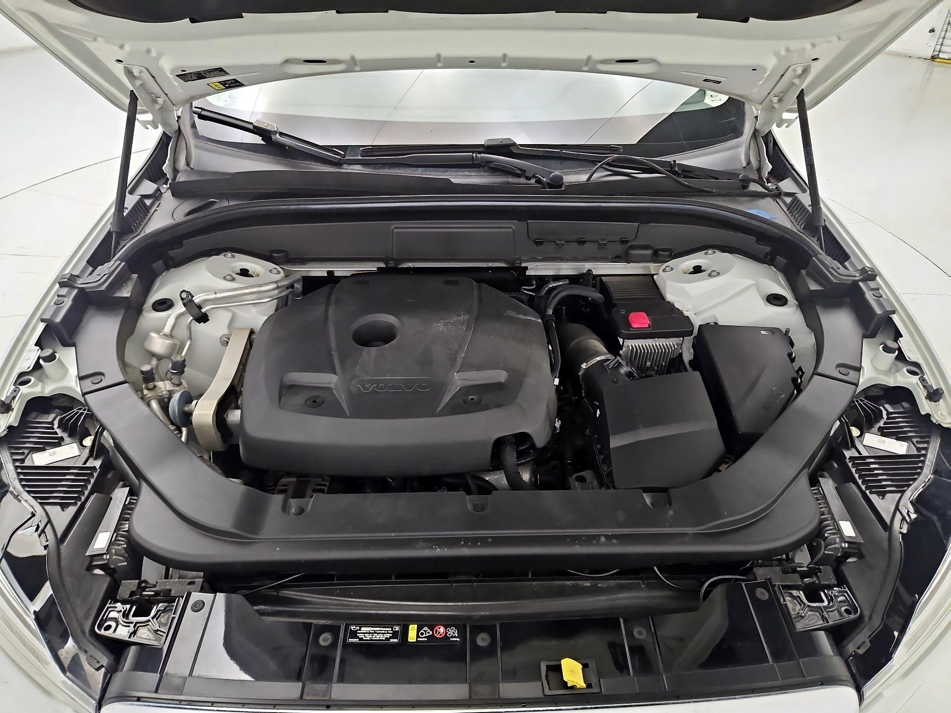 Thumbnail: 2021 Volvo XC60 - 19
