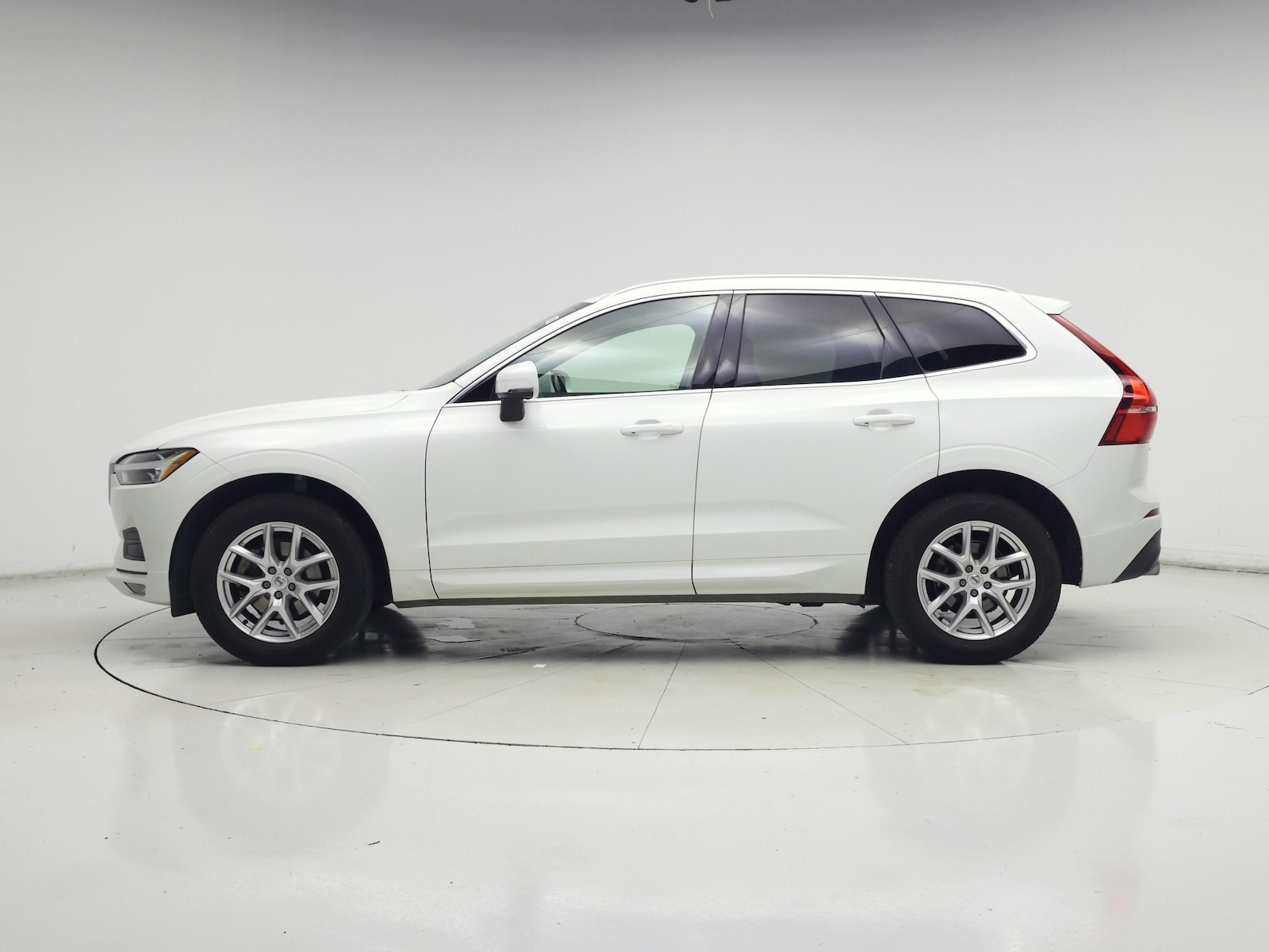 2021 Volvo XC60 Momentum - Photo 4