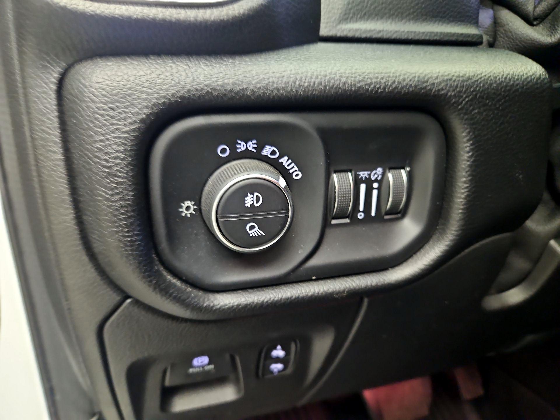 Thumbnail: 2019 RAM 1500 - 13