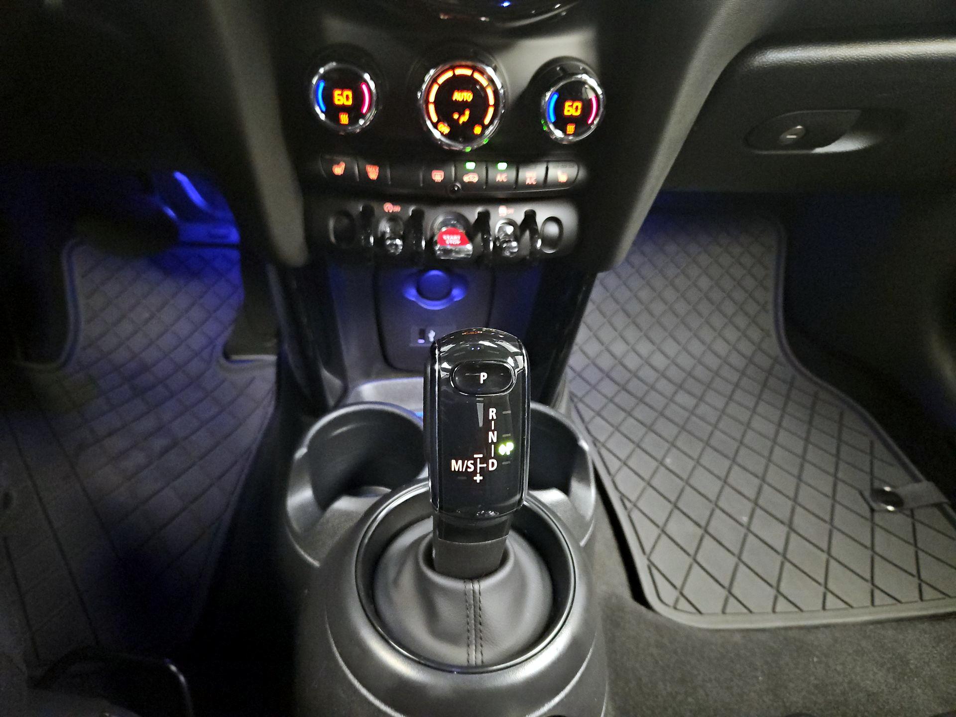 Thumbnail: 2024 MINI Cooper - 16