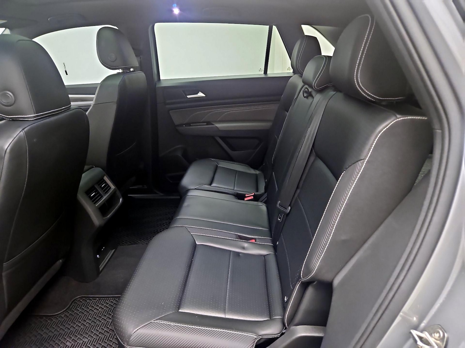 2022 Volkswagen Atlas Cross Sport SE w/Tech - Photo 21