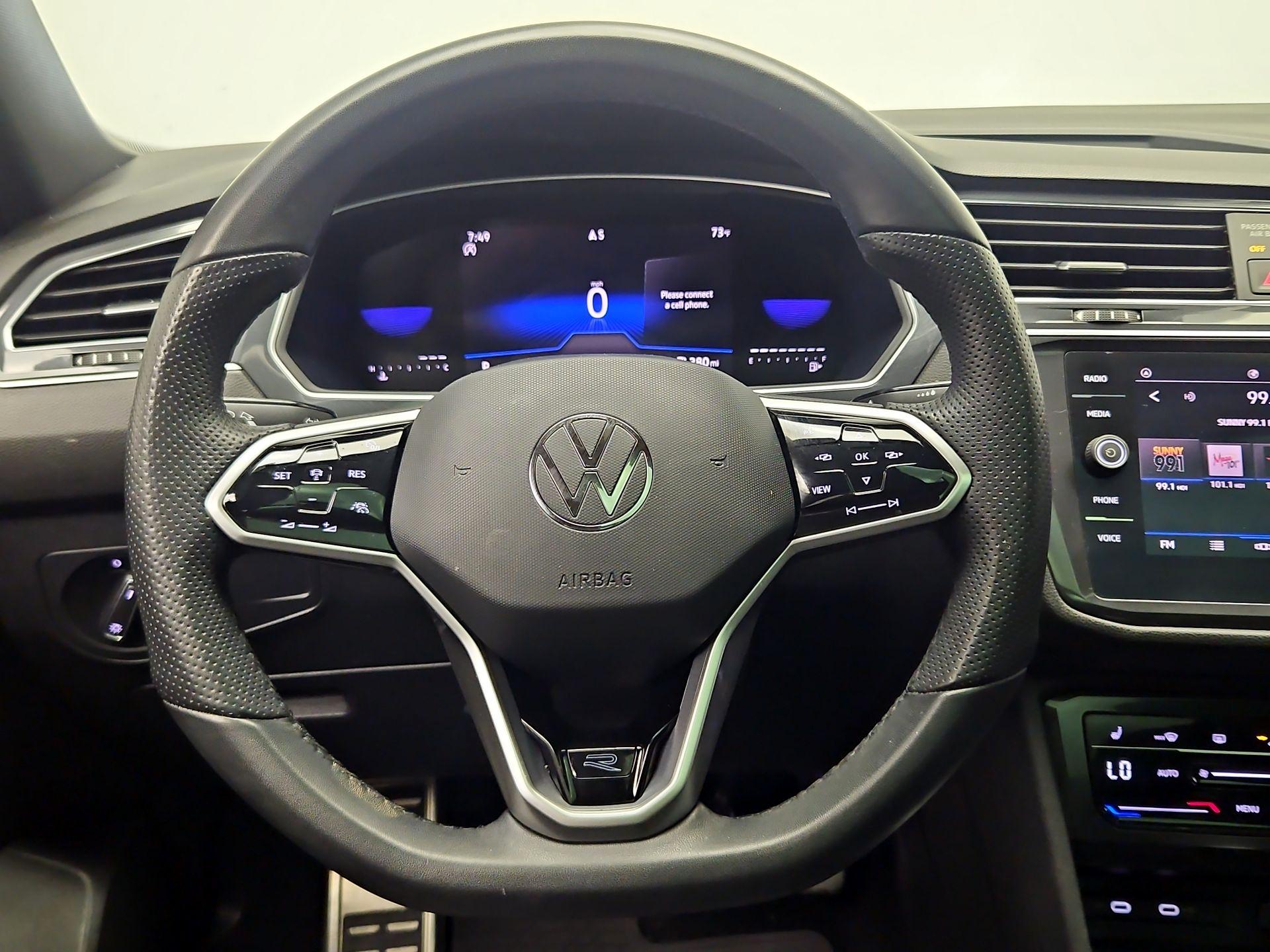 Thumbnail: 2023 Volkswagen Tiguan - 10