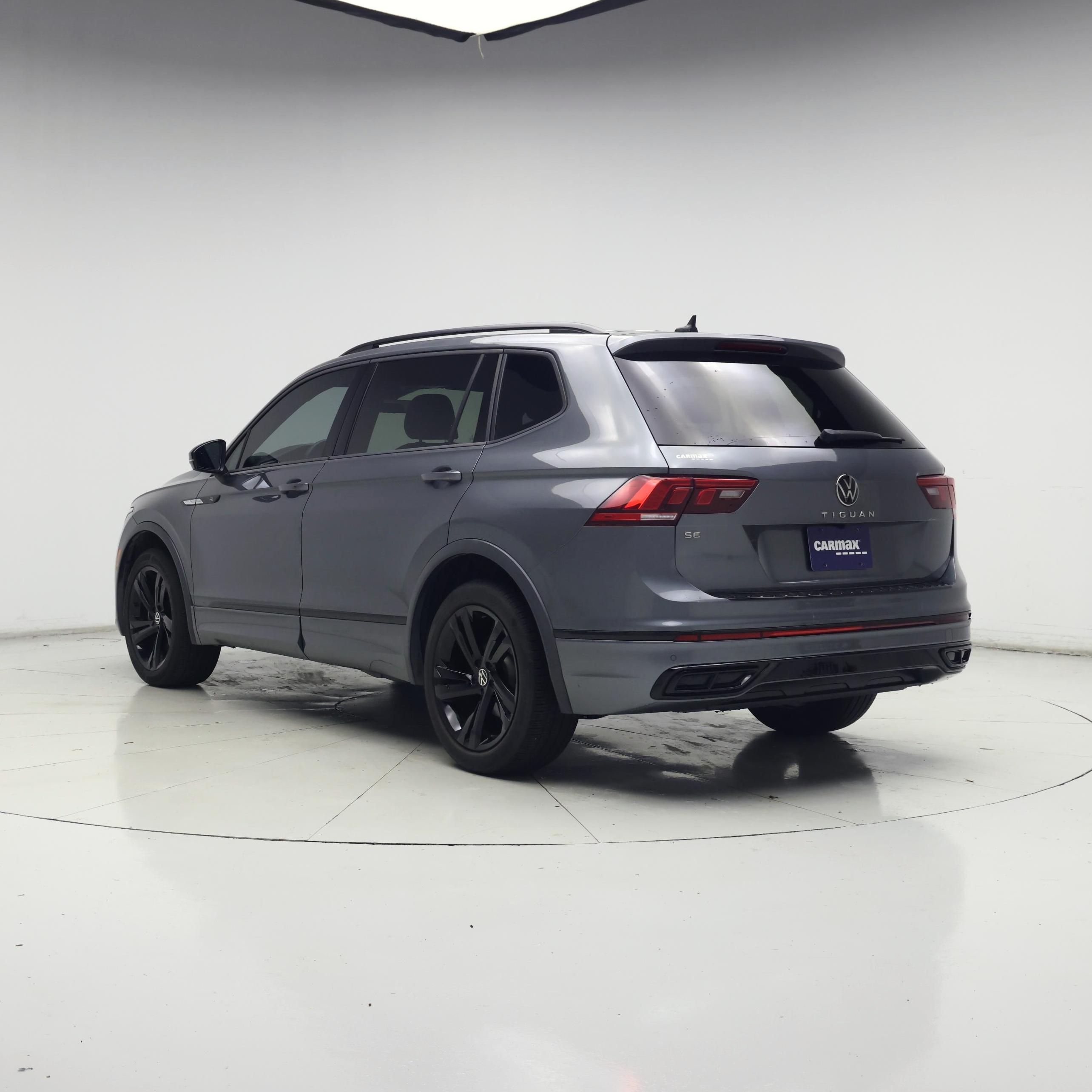 Thumbnail: 2023 Volkswagen Tiguan - 2