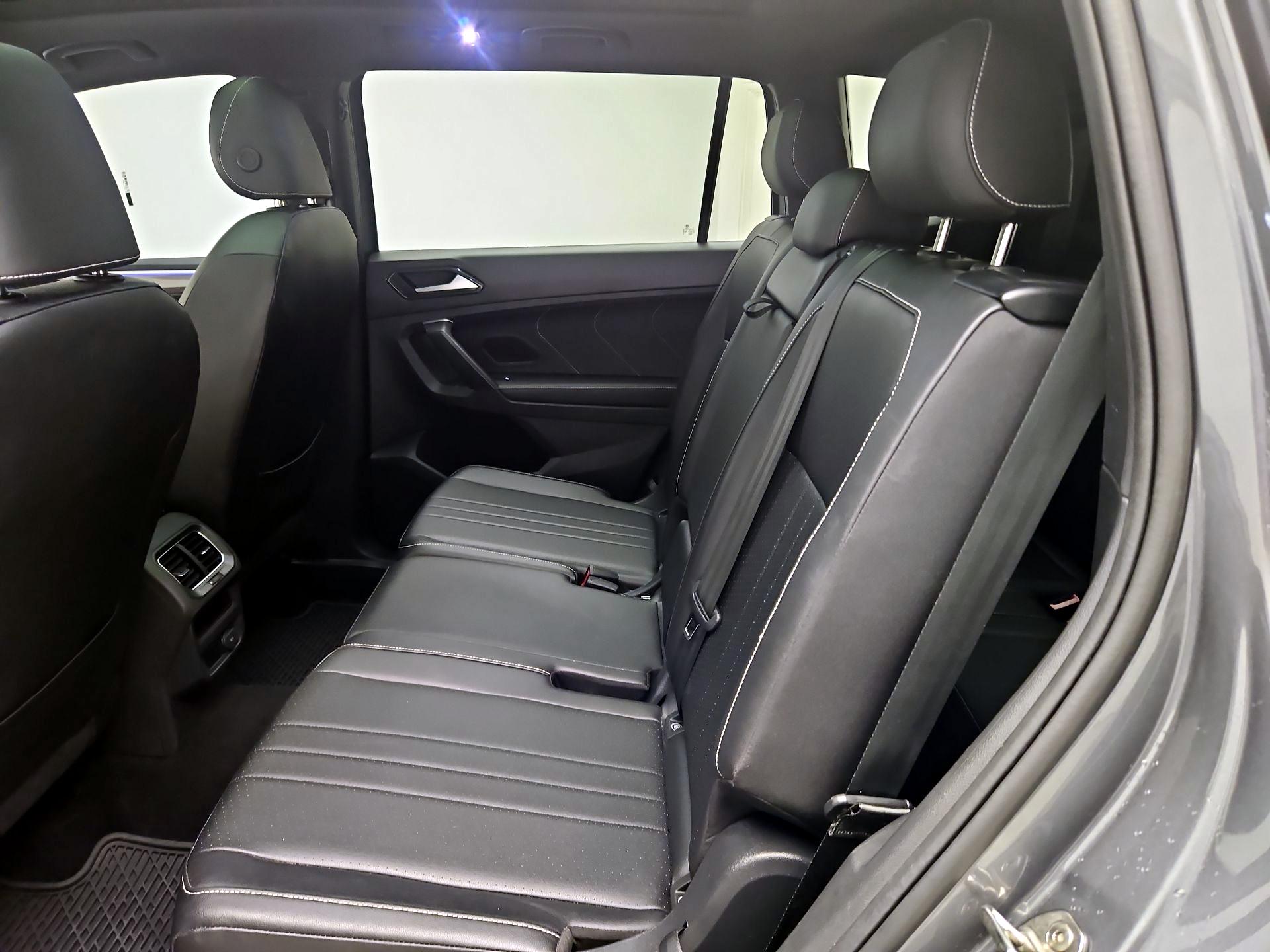 Thumbnail: 2023 Volkswagen Tiguan - 20