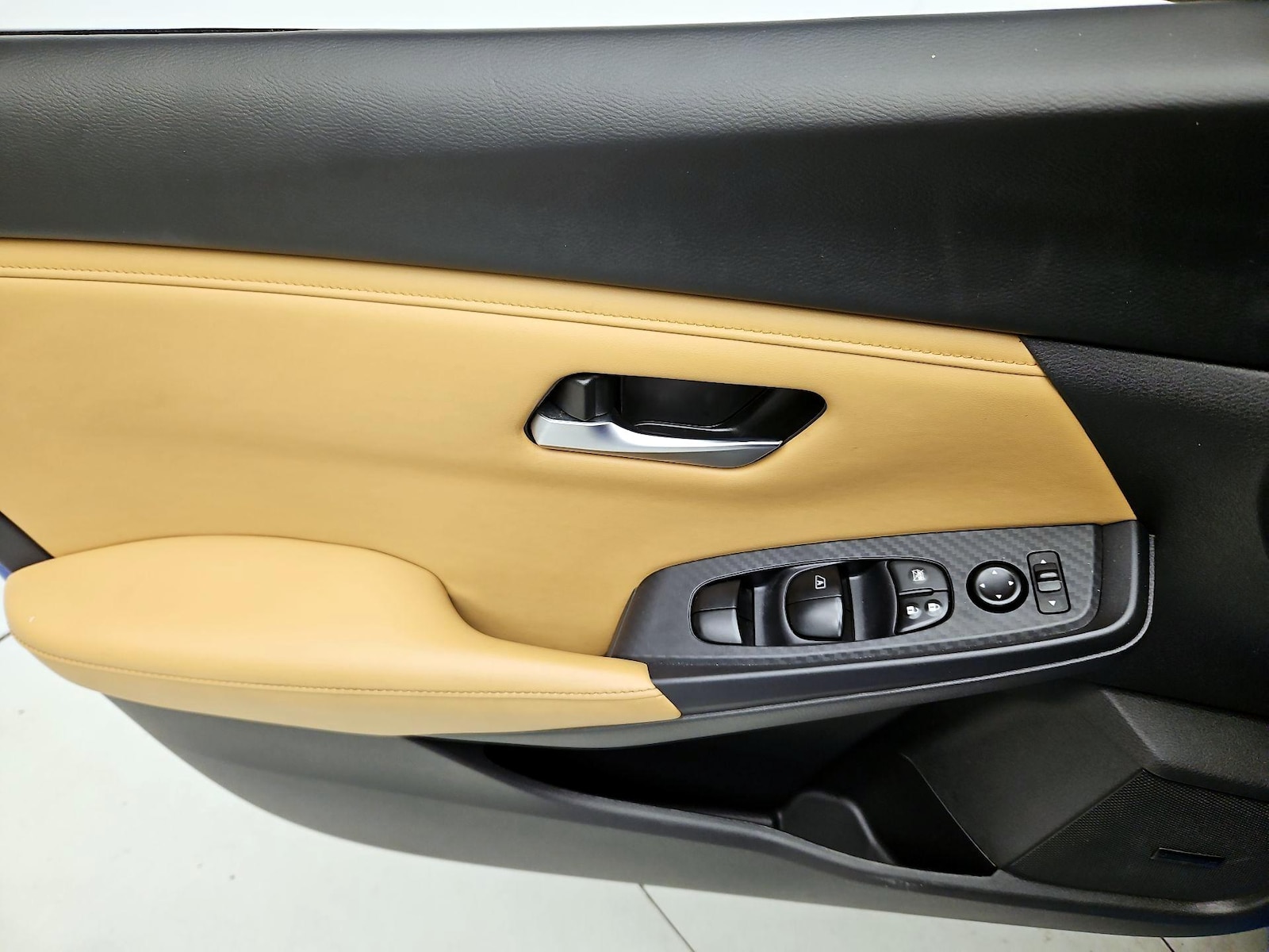 2024 Nissan Sentra SV - Photo 13