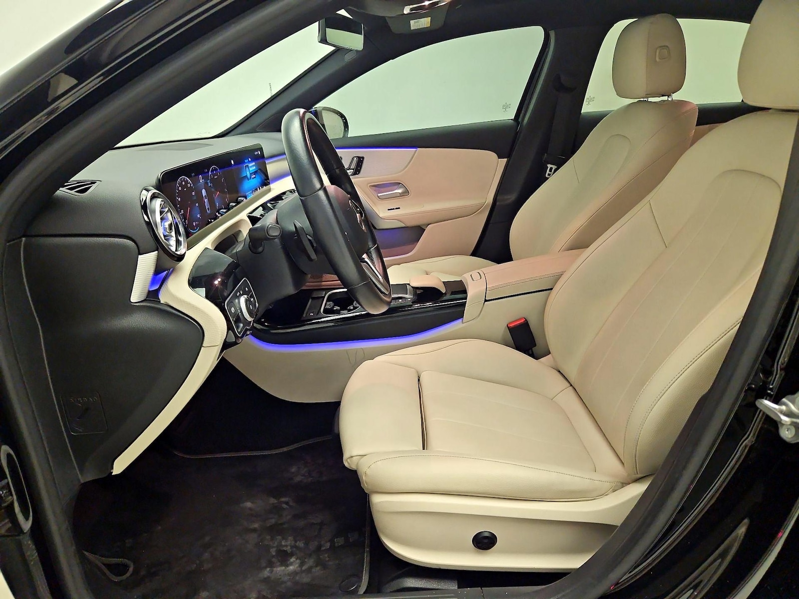 2021 Mercedes-Benz A-Class A220 - Photo 12