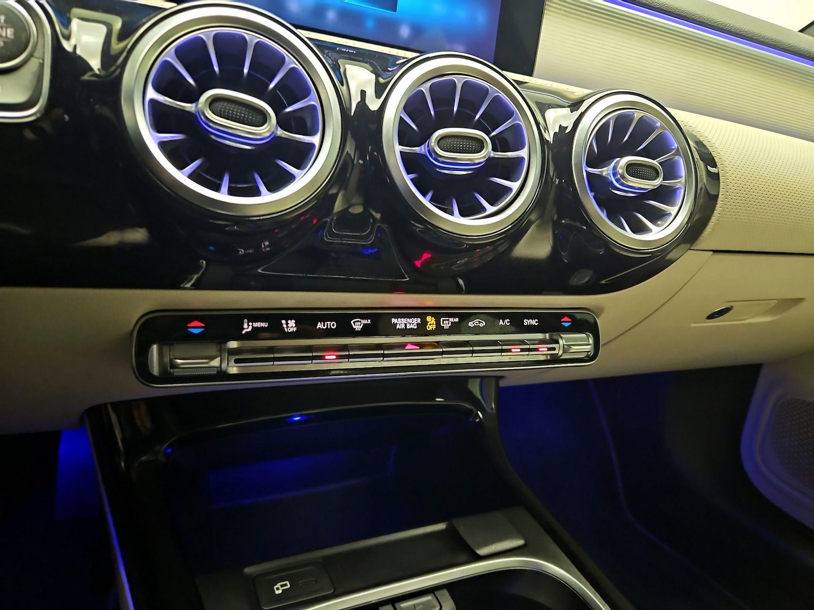 2021 Mercedes-Benz A-Class A220 - Photo 16