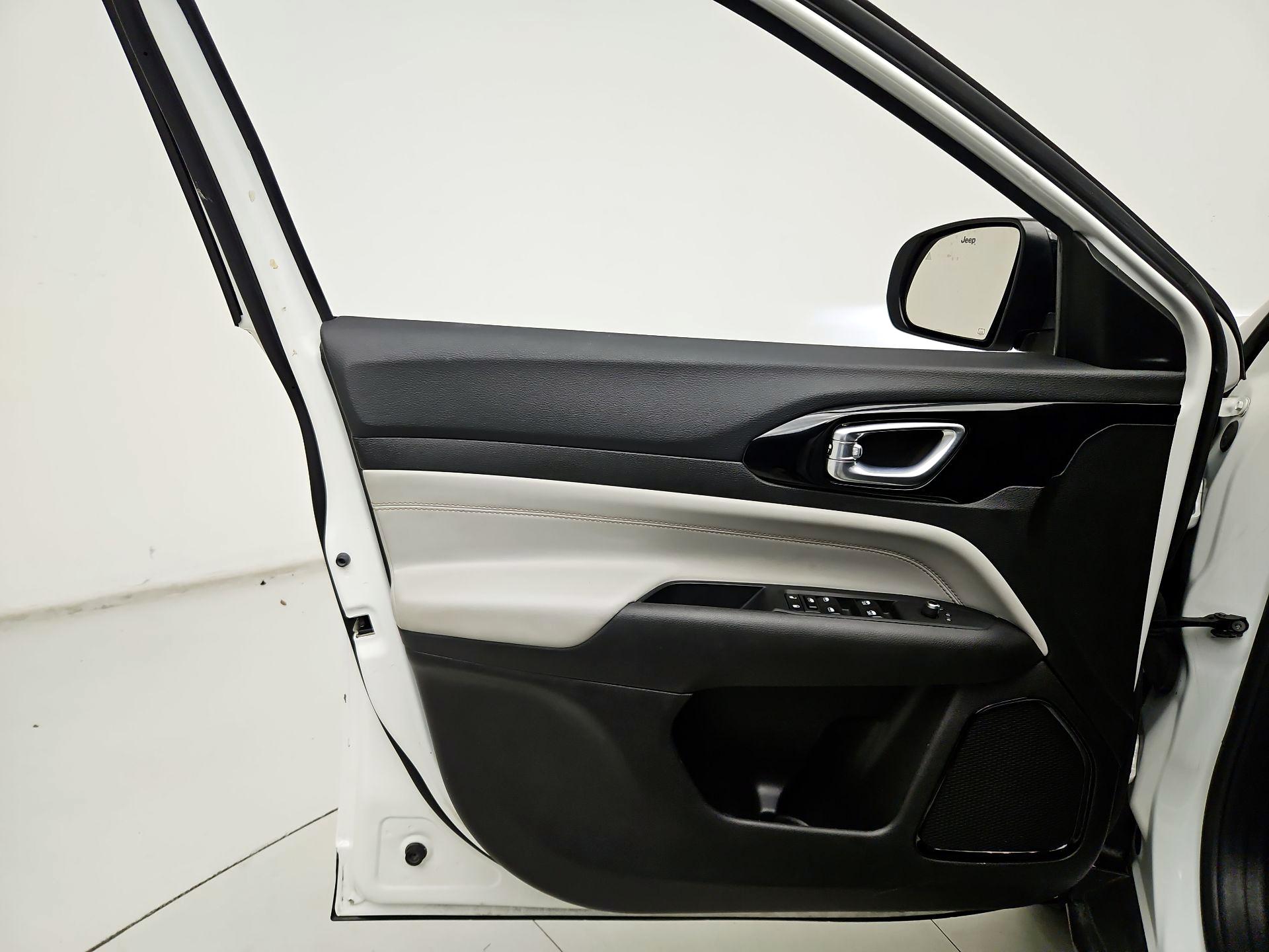 Thumbnail: 2025 Jeep Compass - 12