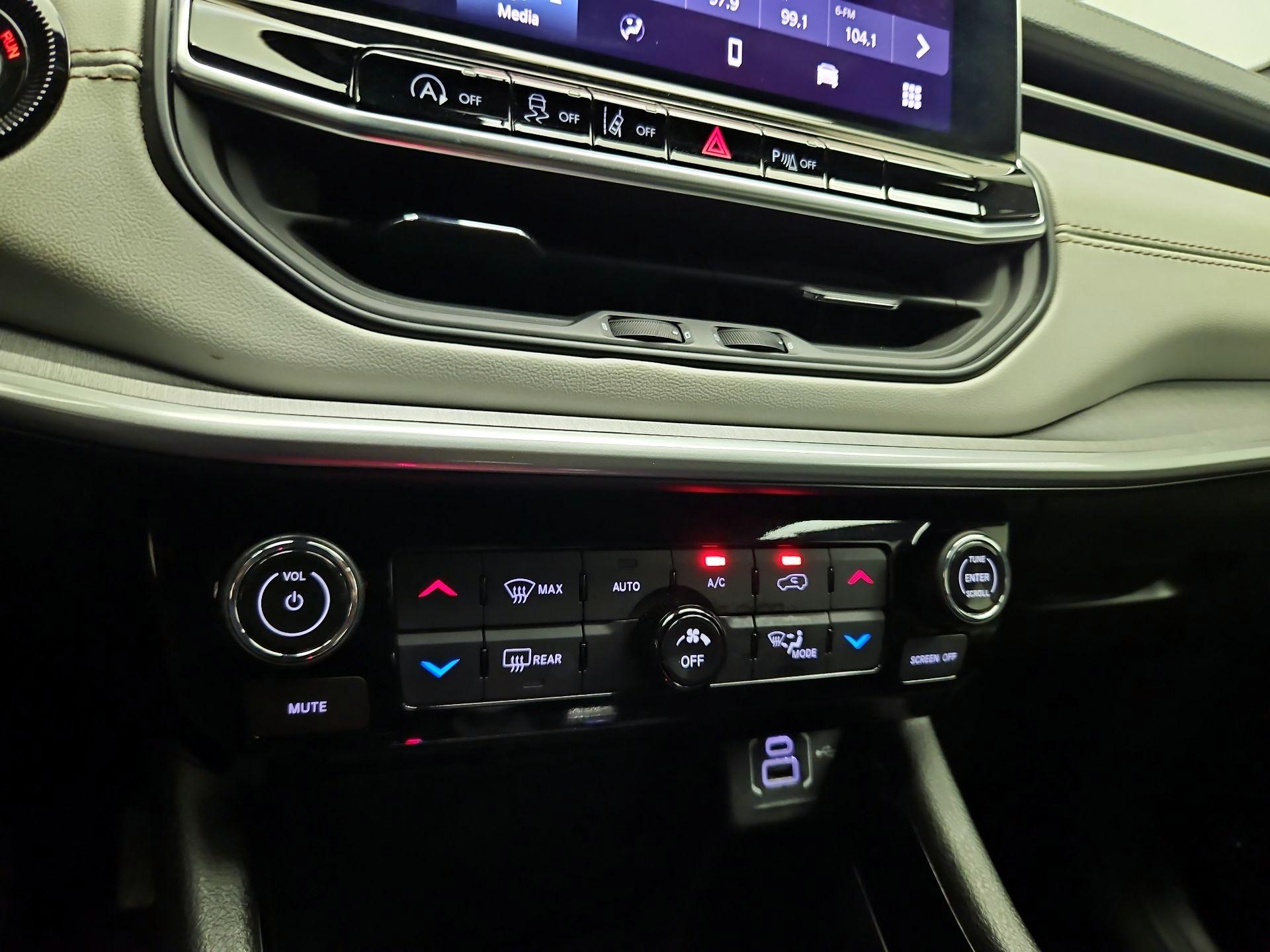 Thumbnail: 2025 Jeep Compass - 15