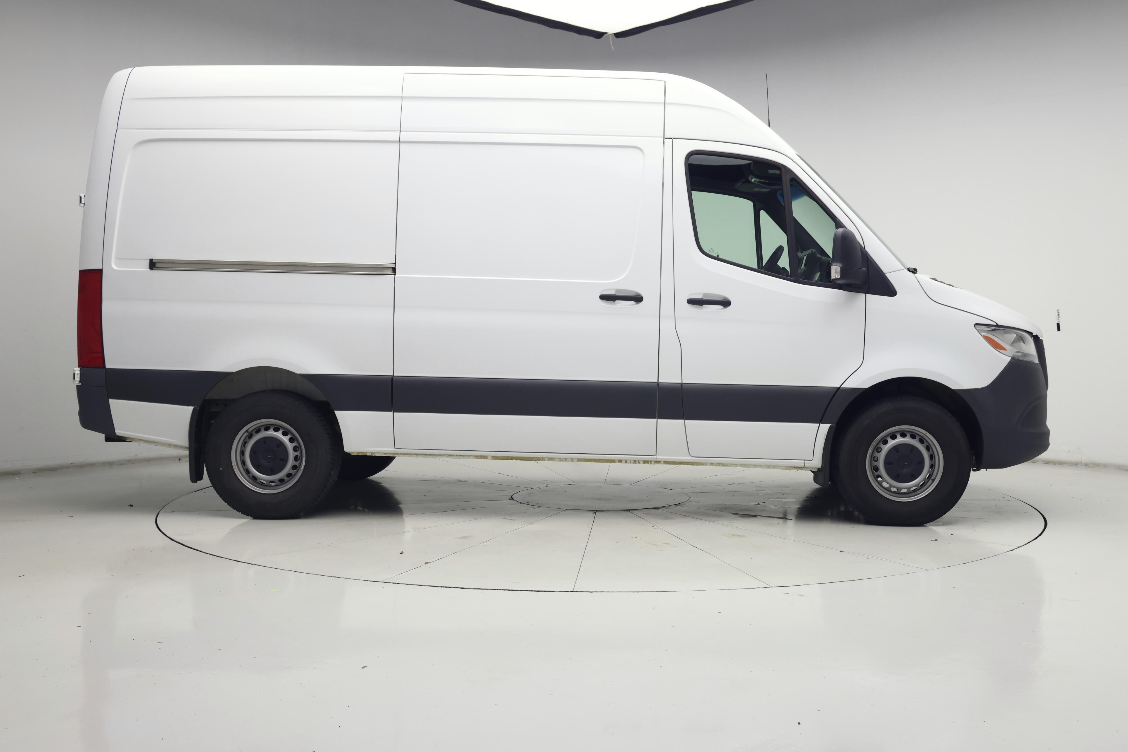 Thumbnail: 2024 Mercedes-Benz Sprinter - 7