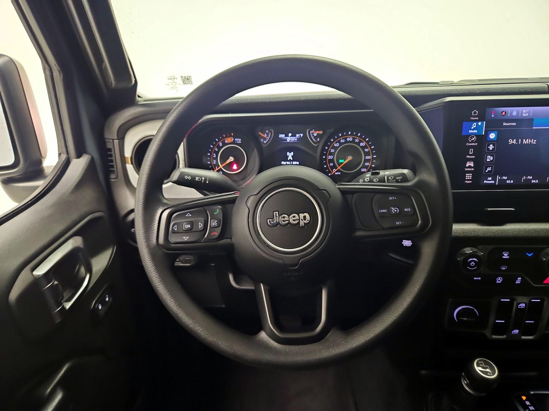 Thumbnail: 2025 Jeep Wrangler - 10