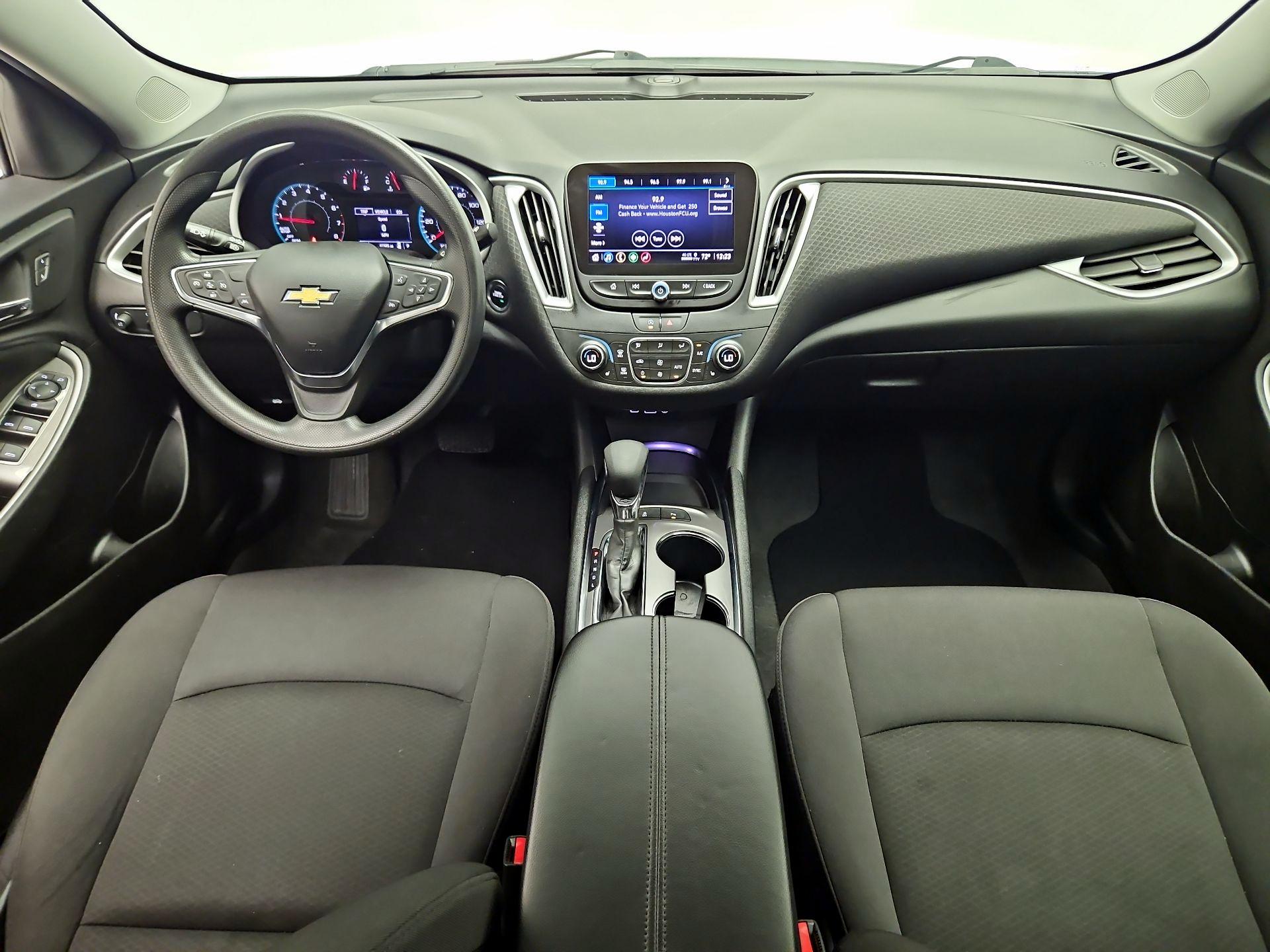 Thumbnail: 2024 Chevrolet Malibu - 9