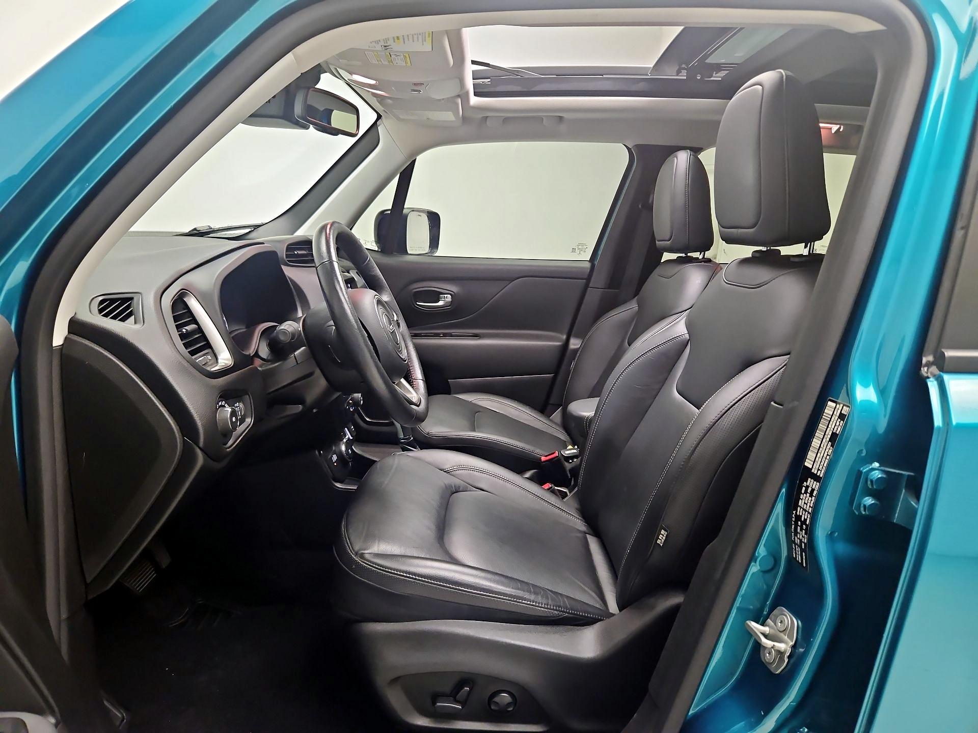 Thumbnail: 2022 Jeep Renegade - 11