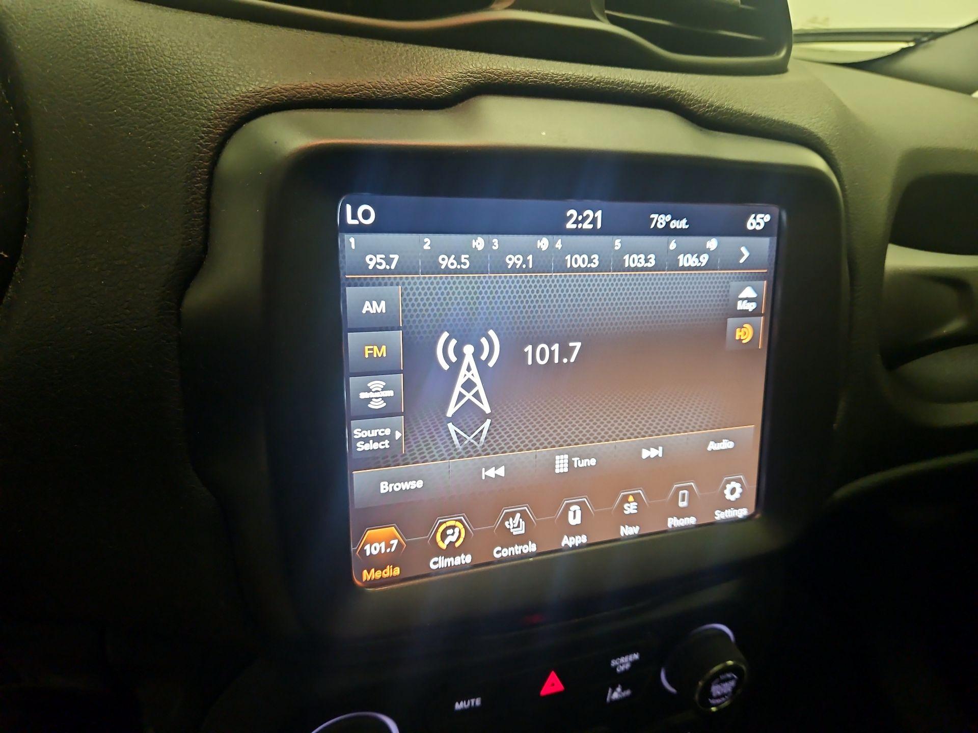Thumbnail: 2022 Jeep Renegade - 16
