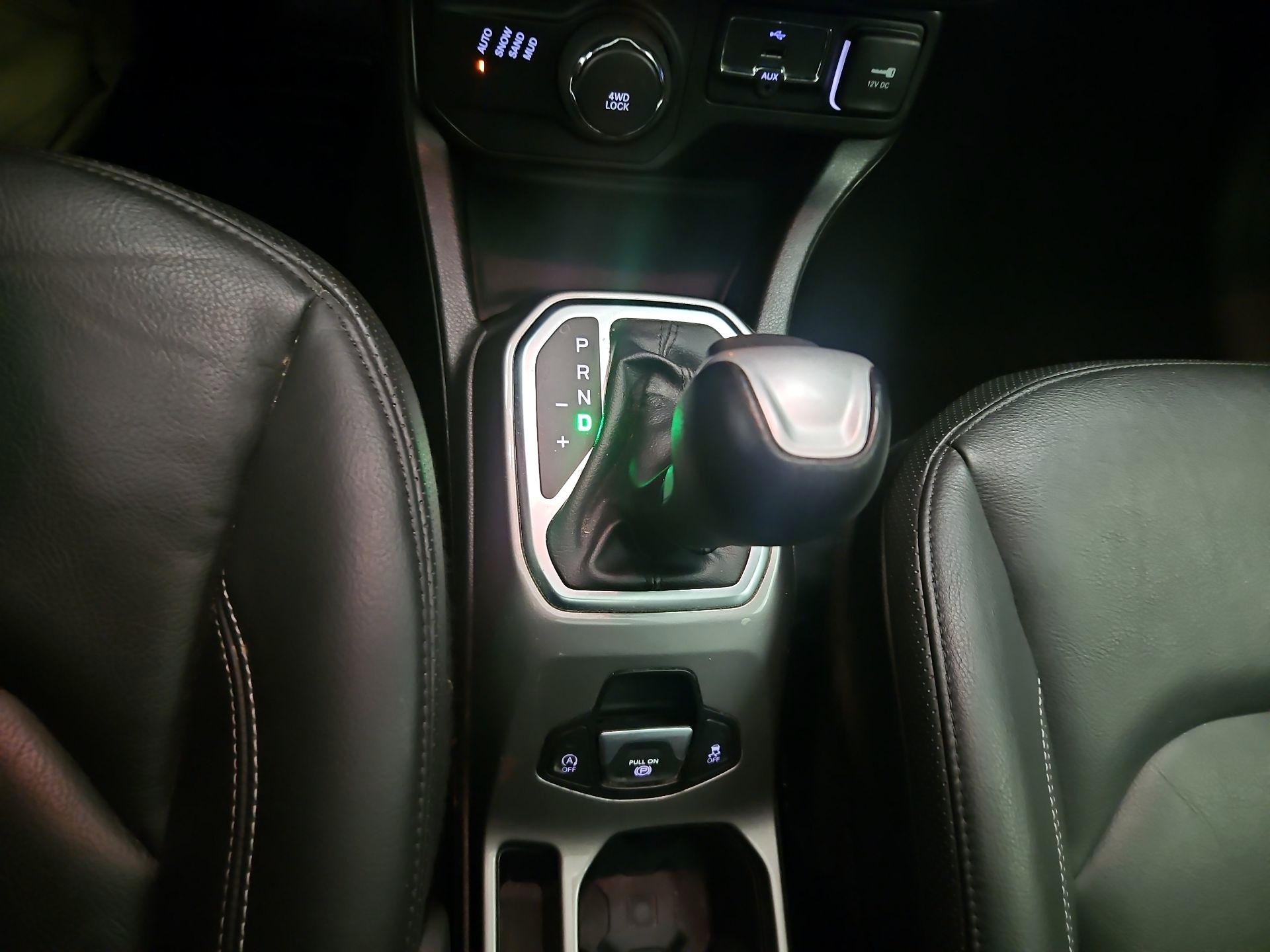Thumbnail: 2022 Jeep Renegade - 18