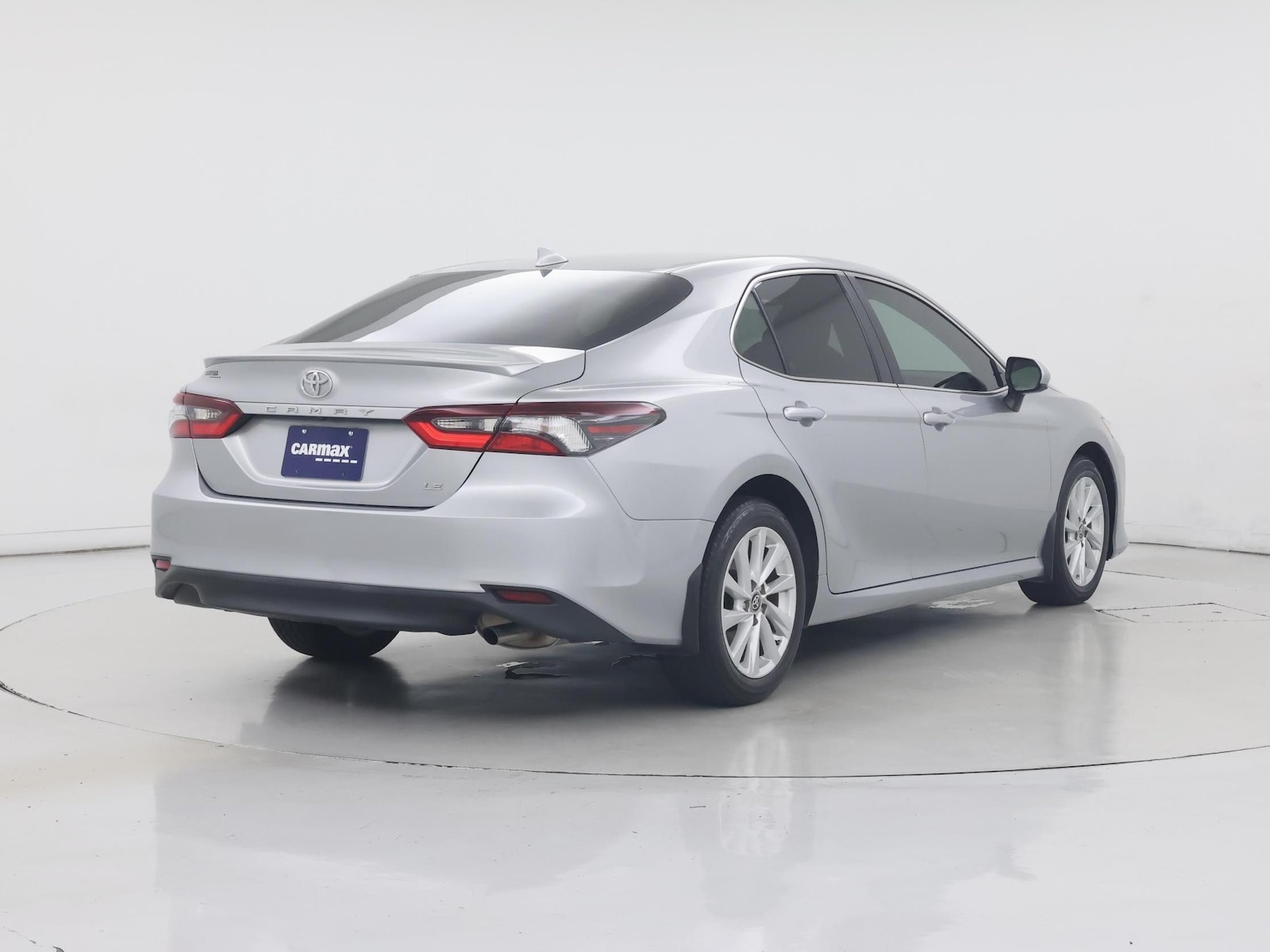 2023 Toyota Camry LE - Photo 9