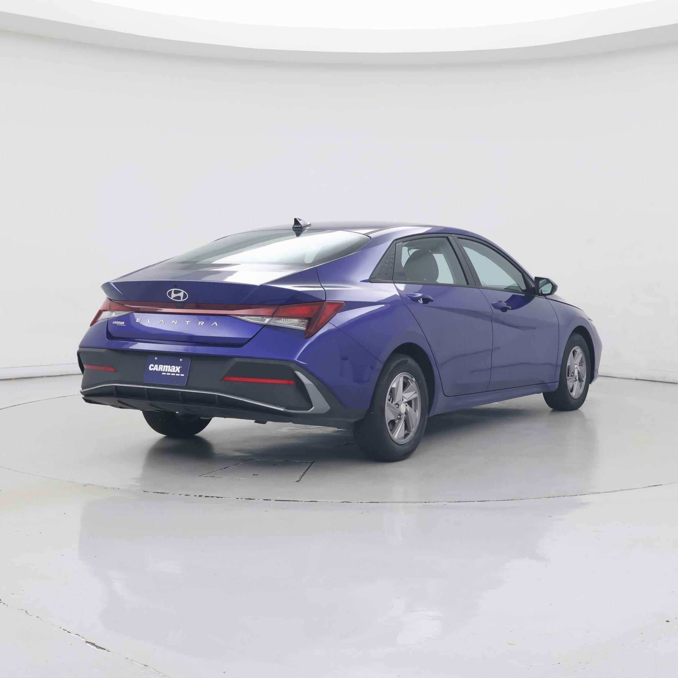 Thumbnail: 2024 Hyundai Elantra - 8
