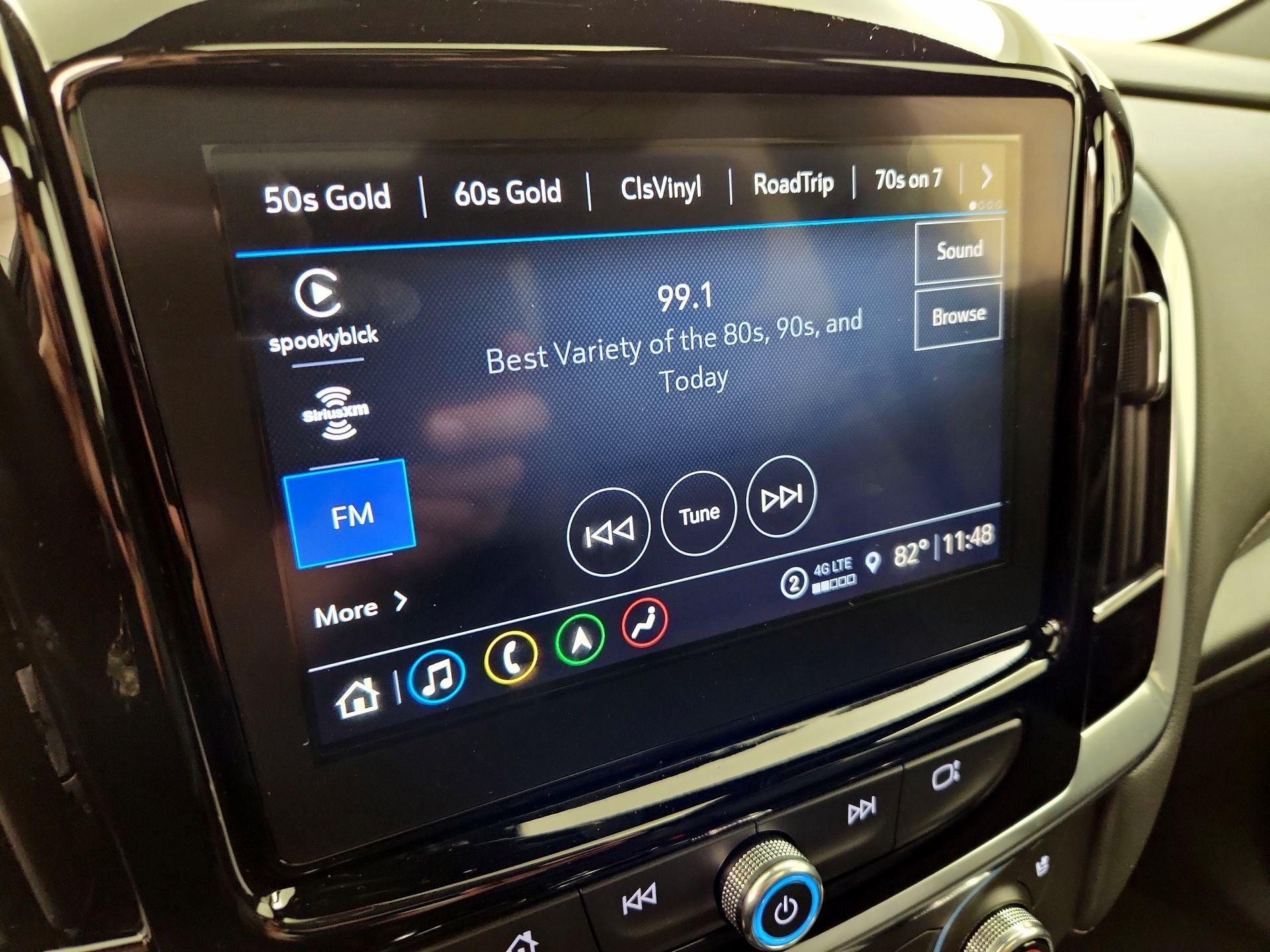 Thumbnail: 2023 Chevrolet Traverse - 16