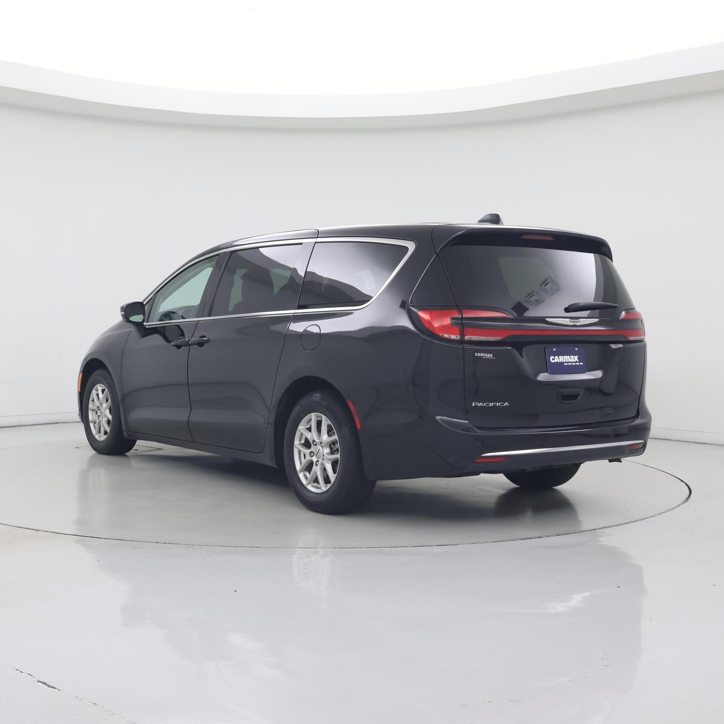Thumbnail: 2024 Chrysler Pacifica - 2