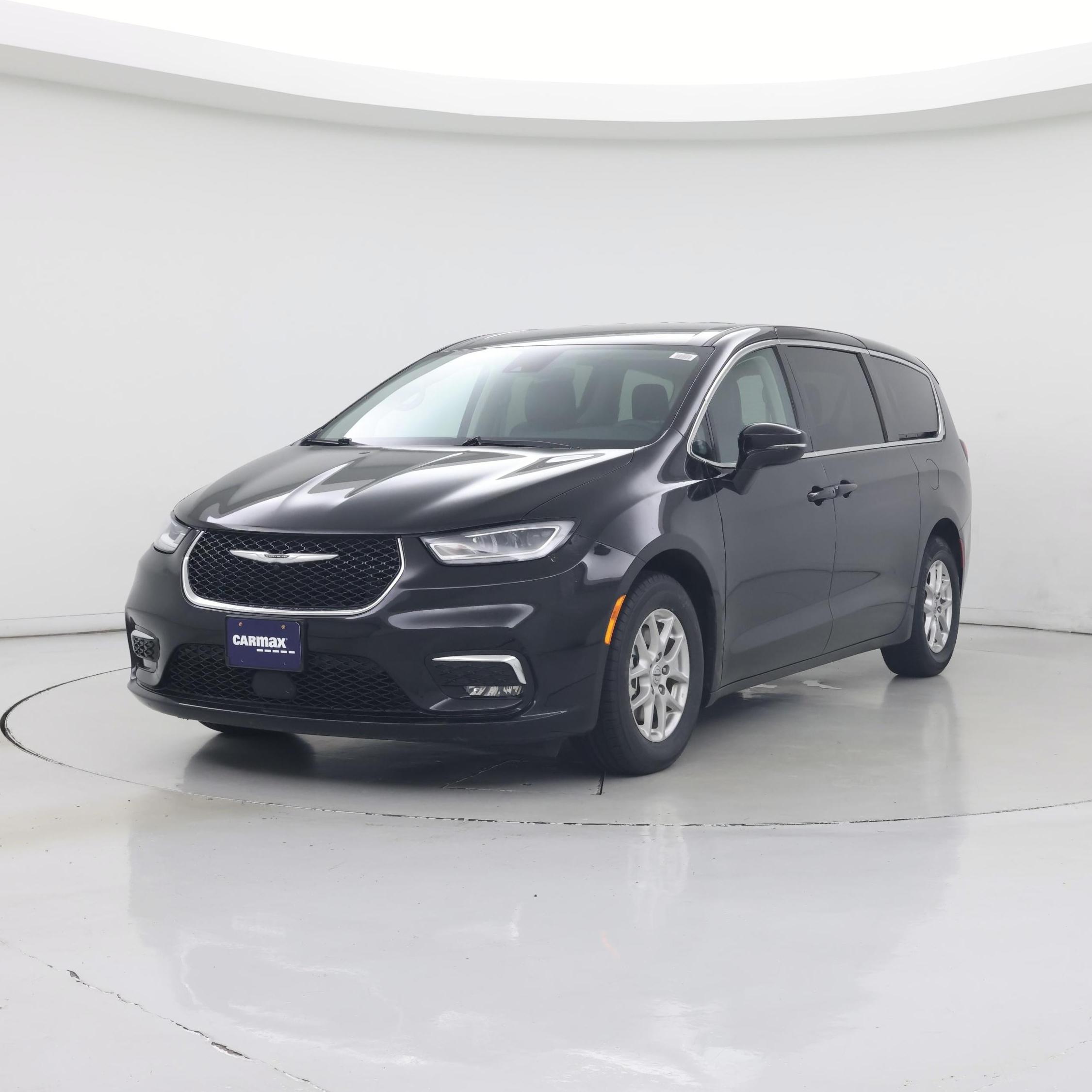 Thumbnail: 2024 Chrysler Pacifica - 4
